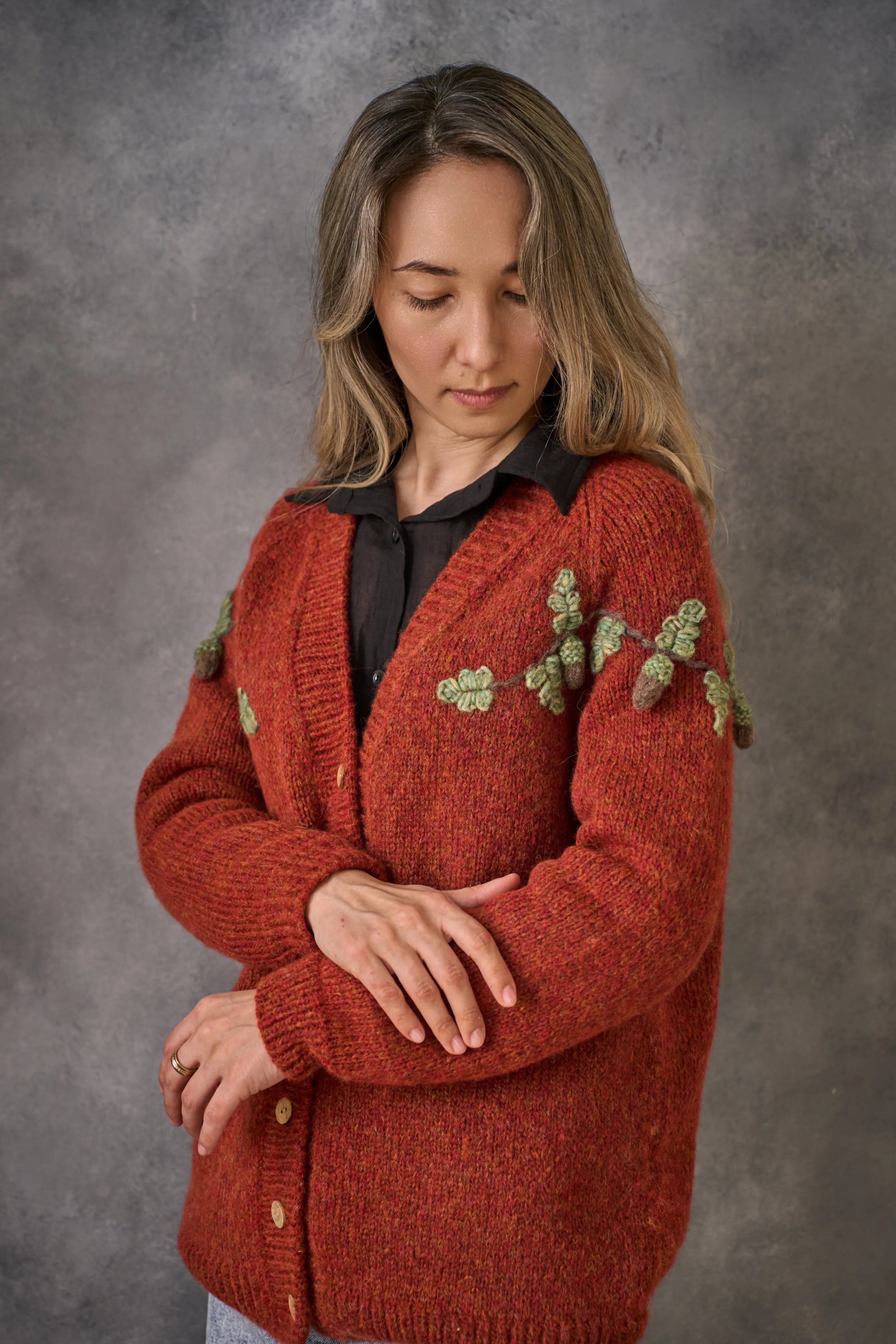 Adult Acorns cardigan | Red-orange