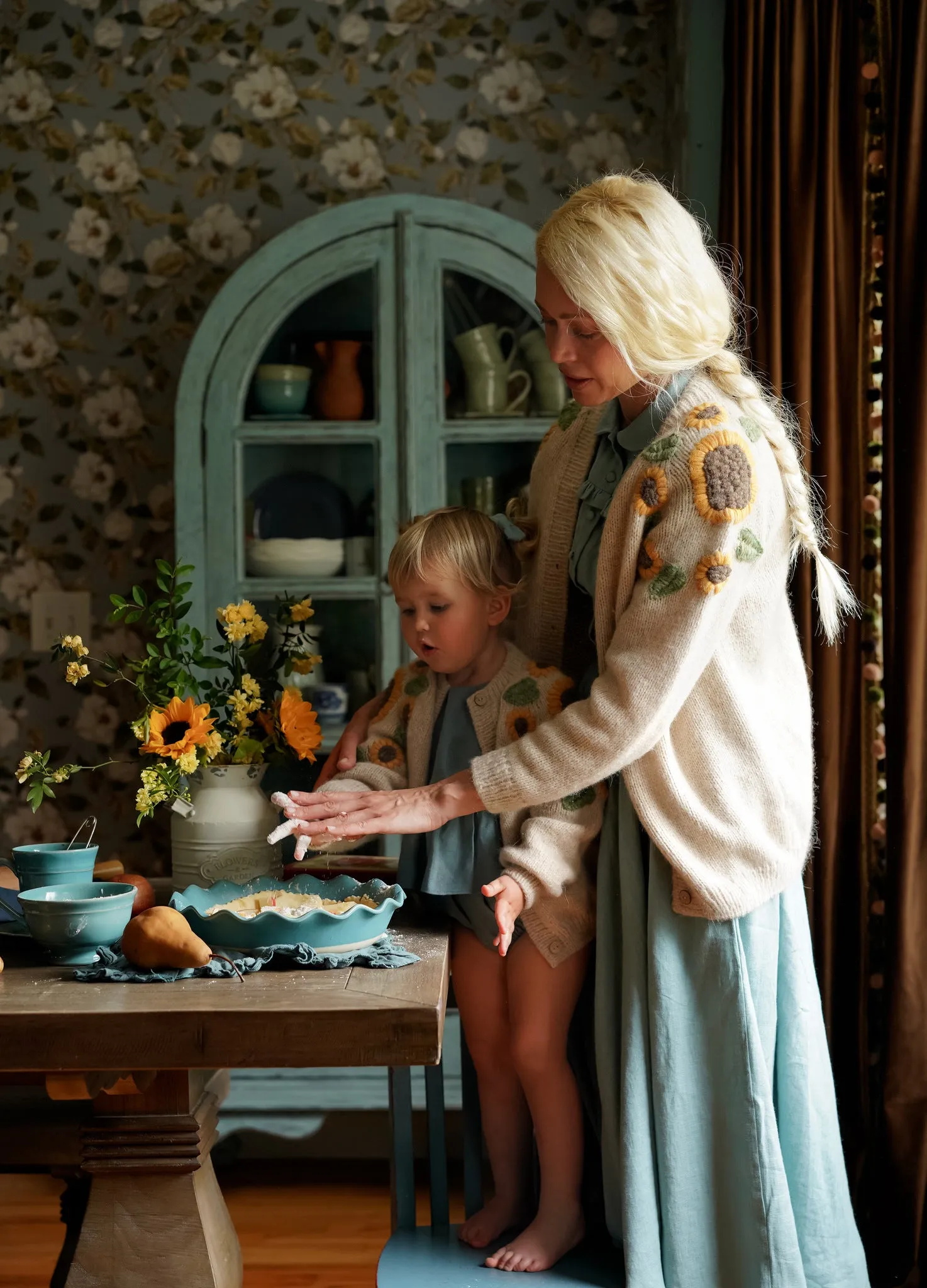 Adult Sunflowers cardigan | Wheat