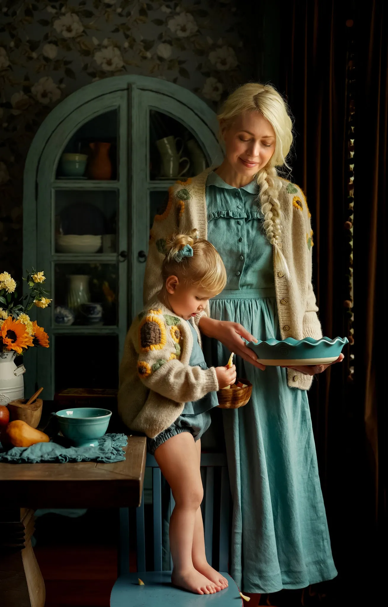 Adult Sunflowers cardigan | Wheat