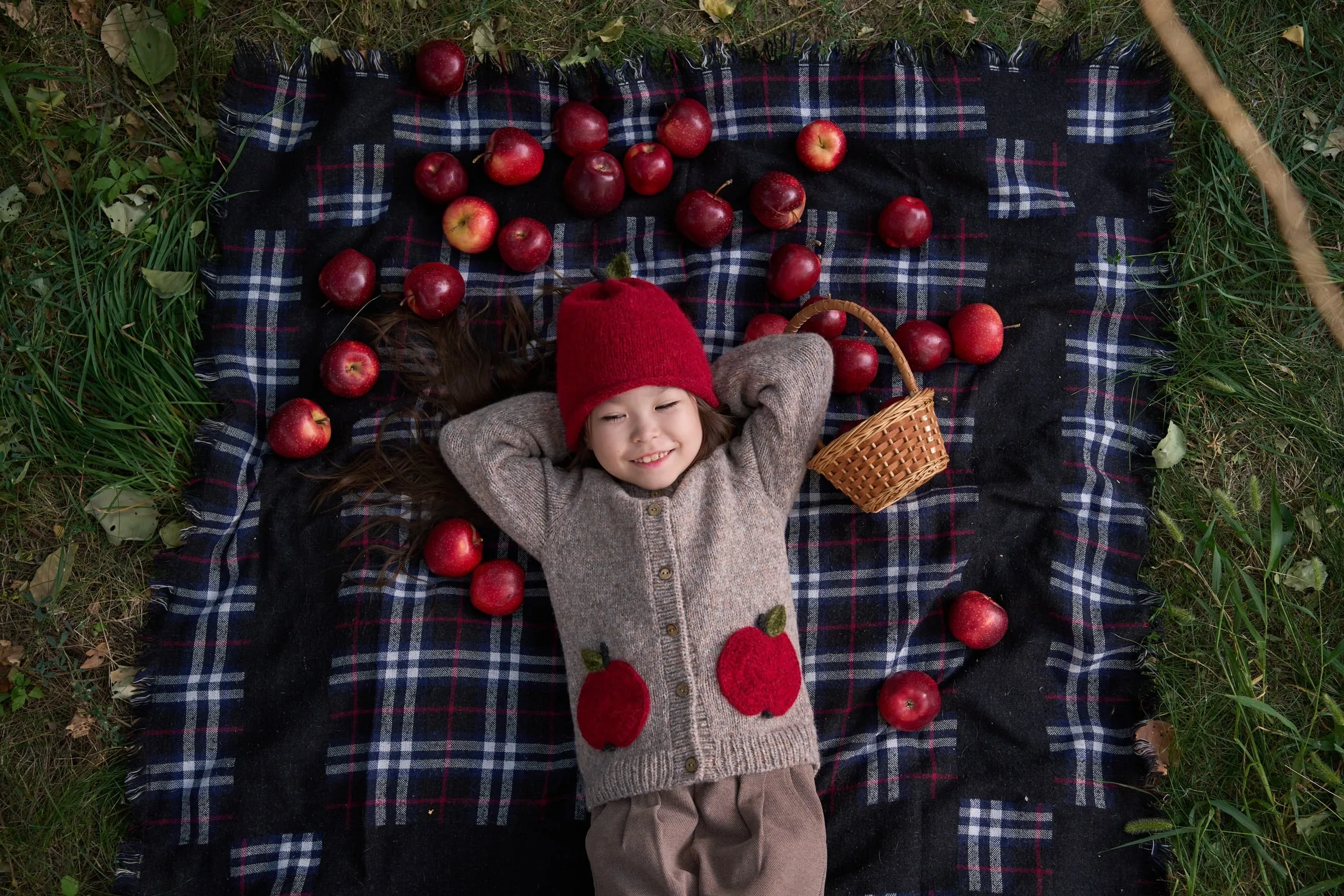 Apple cardigan |beigebrown| In stock (6-9m)
