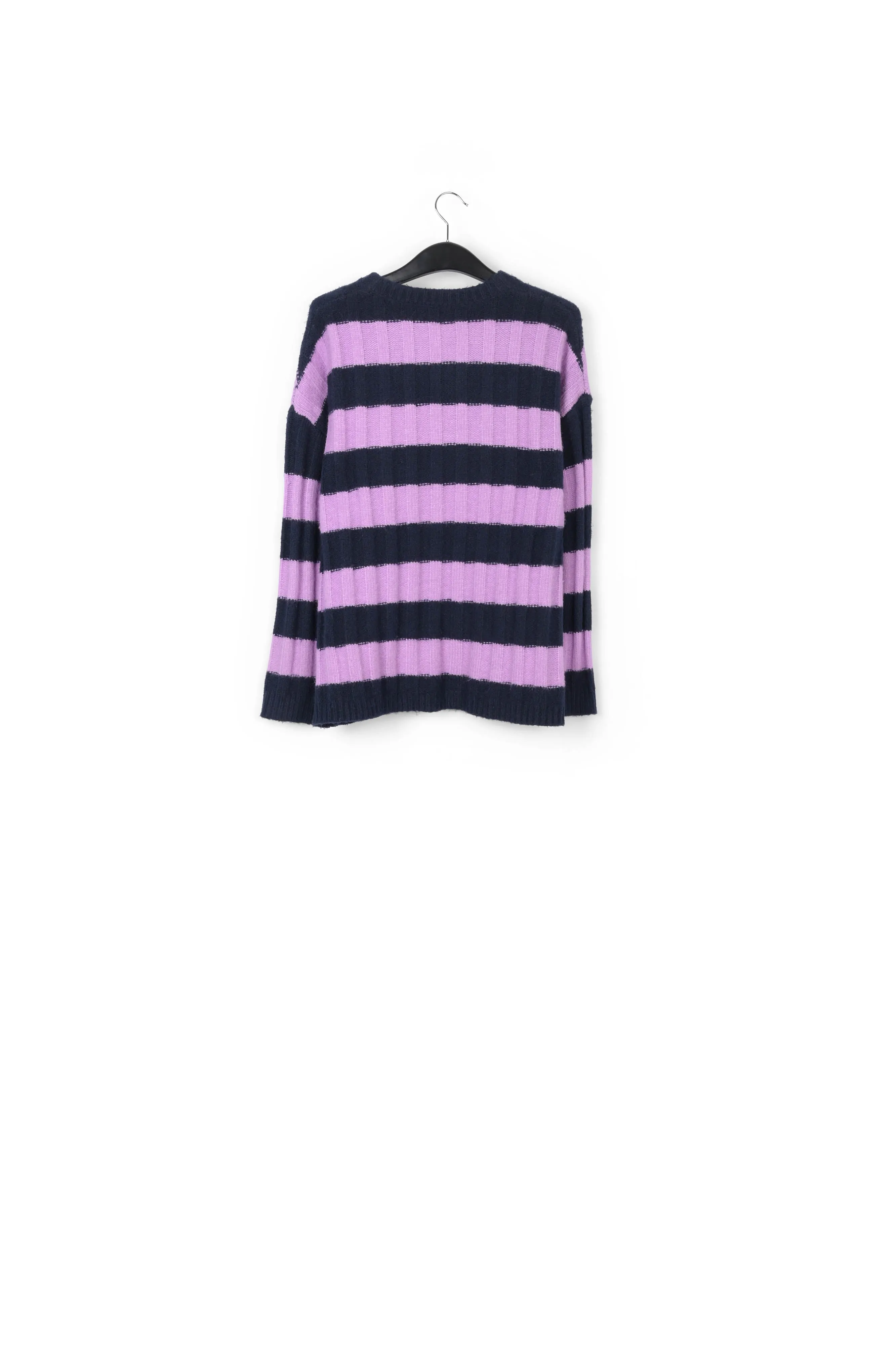 Aqueen sweater