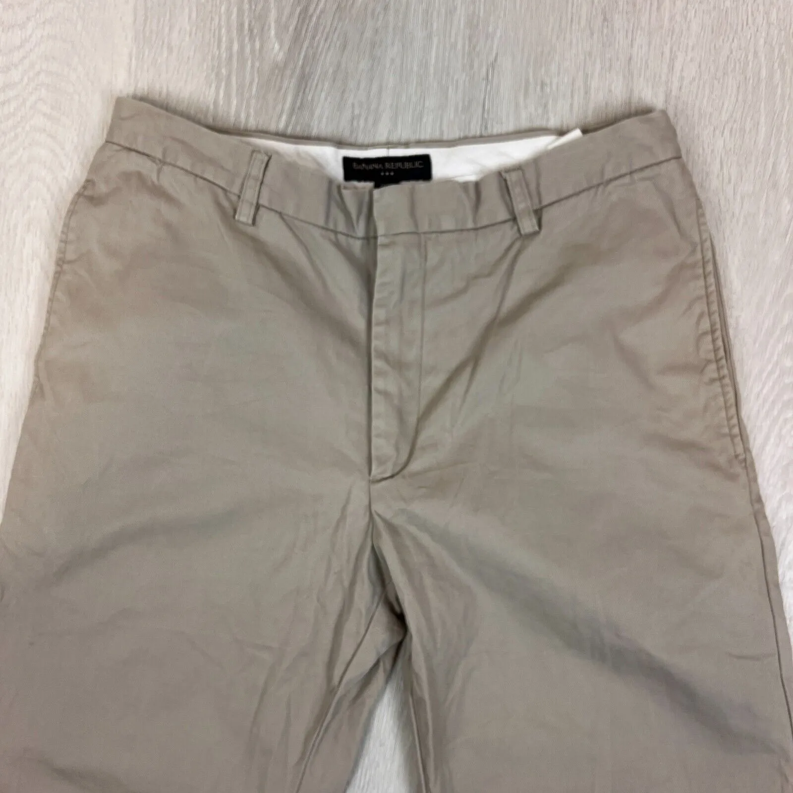 Banana Republic Mens Beige Chinos Trouser Pants Size 33/32