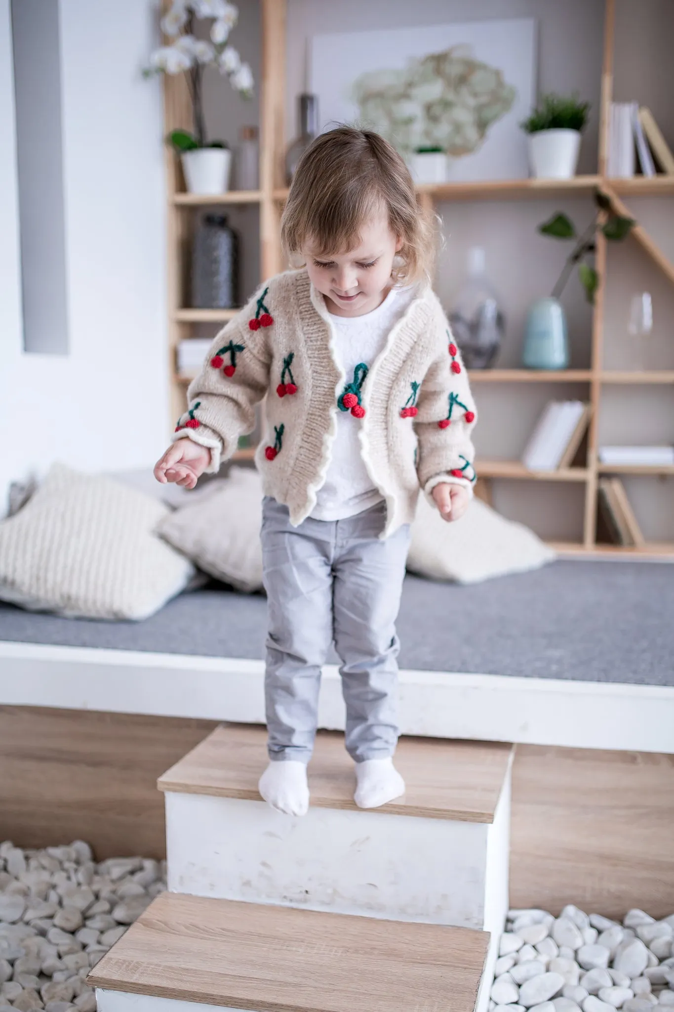 Cherries cardigan | Wheat
