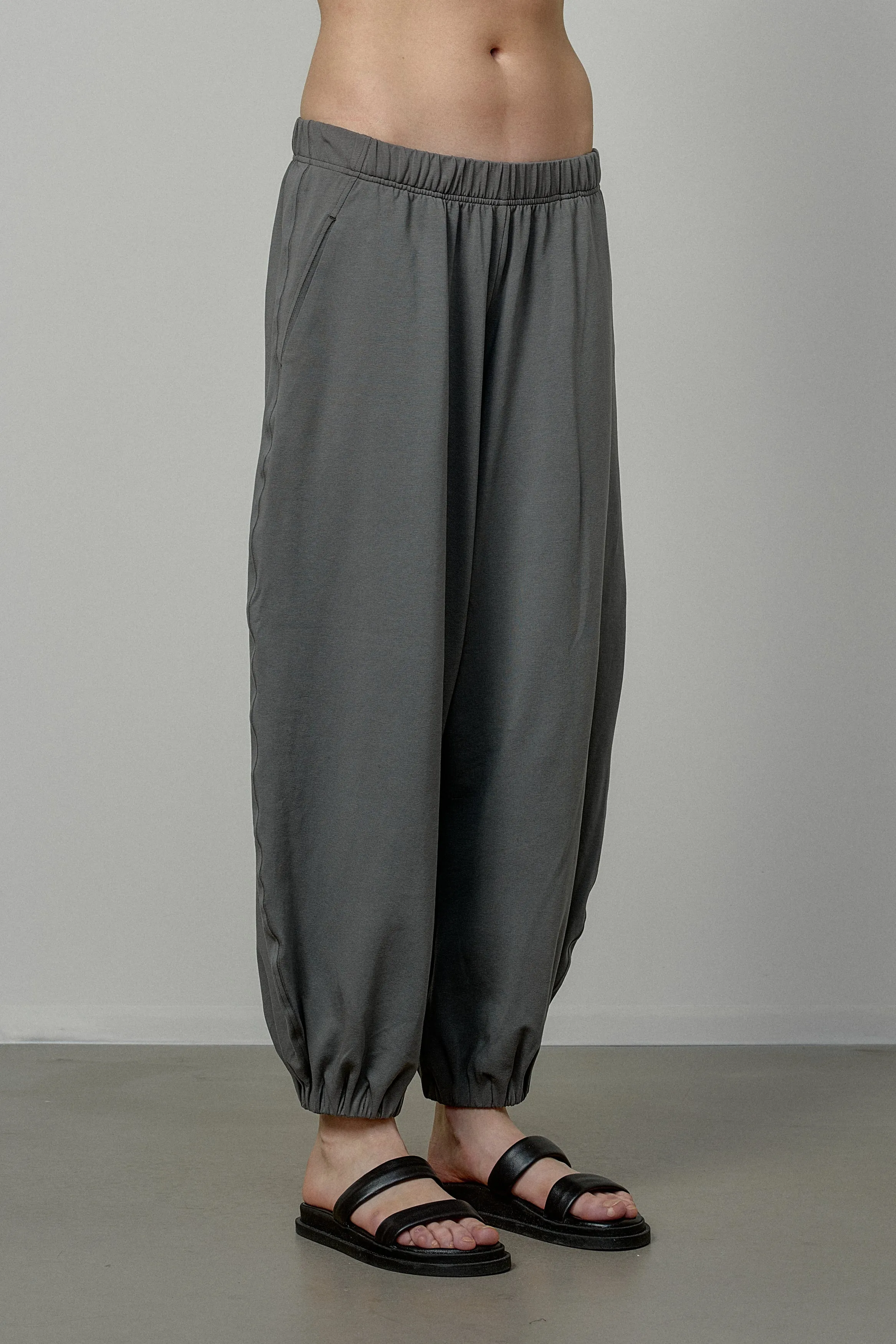 COTTON PANTS WITH ELASTIC WAIST AND CUFFS