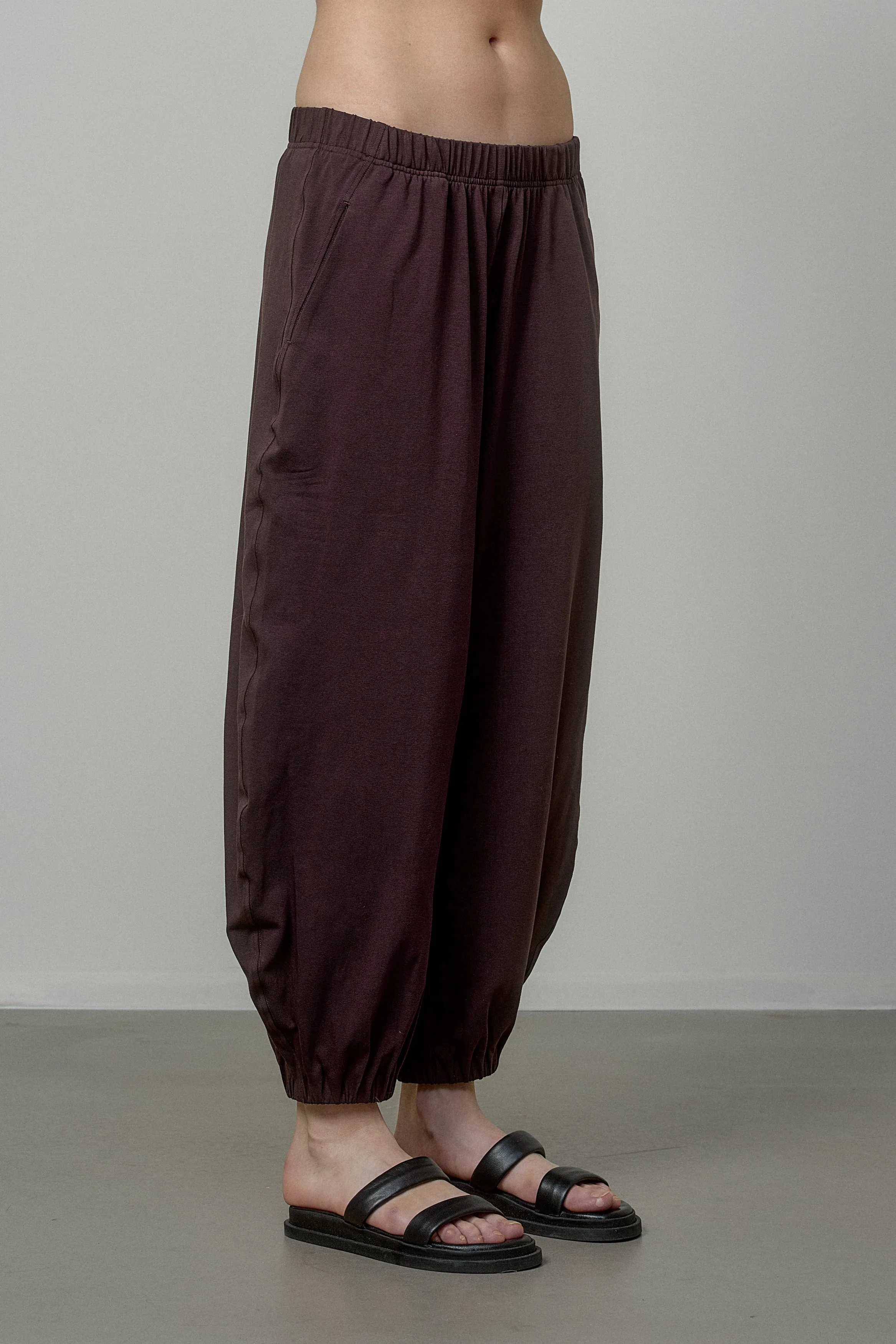 COTTON PANTS WITH ELASTIC WAIST AND CUFFS