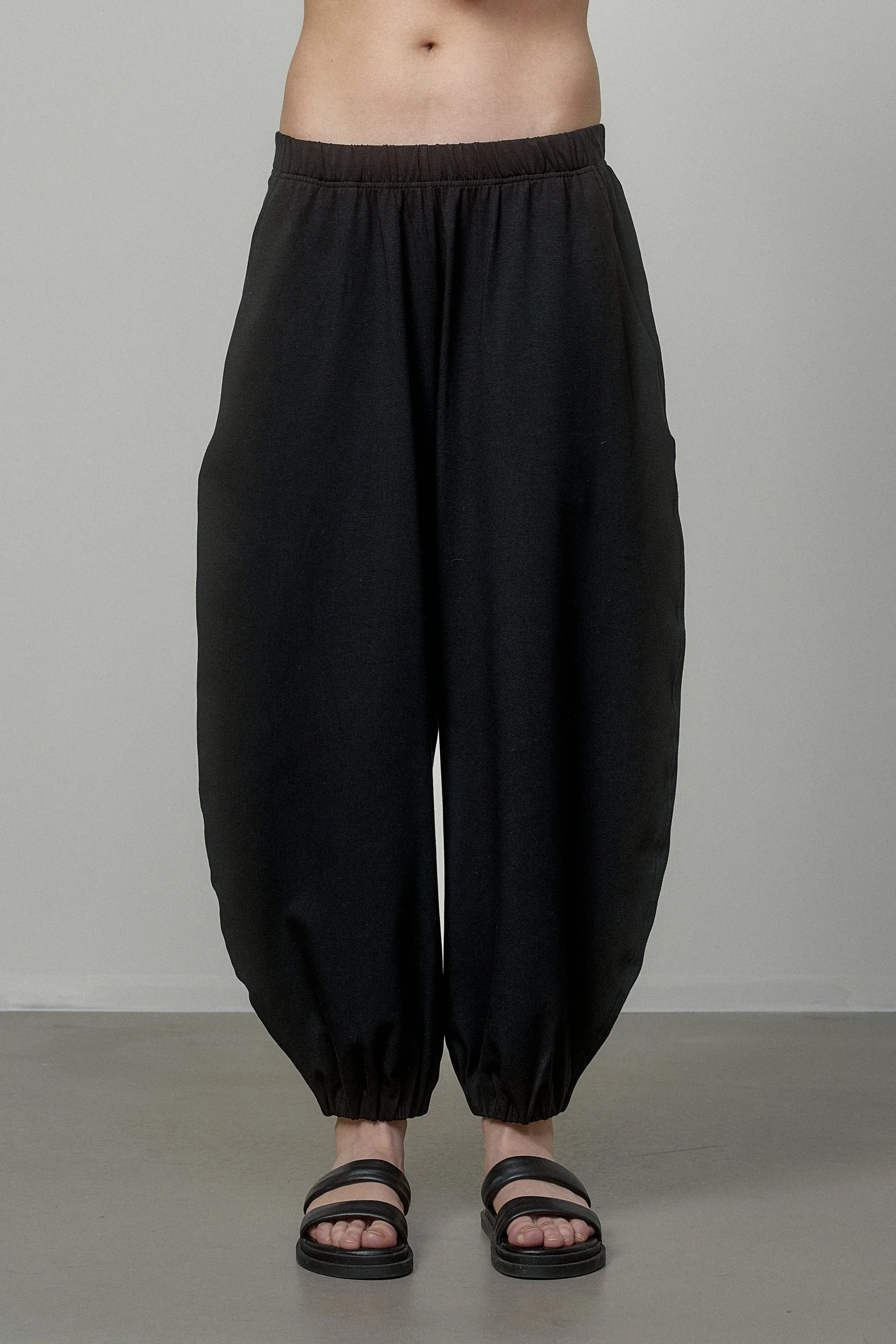 COTTON PANTS WITH ELASTIC WAIST AND CUFFS