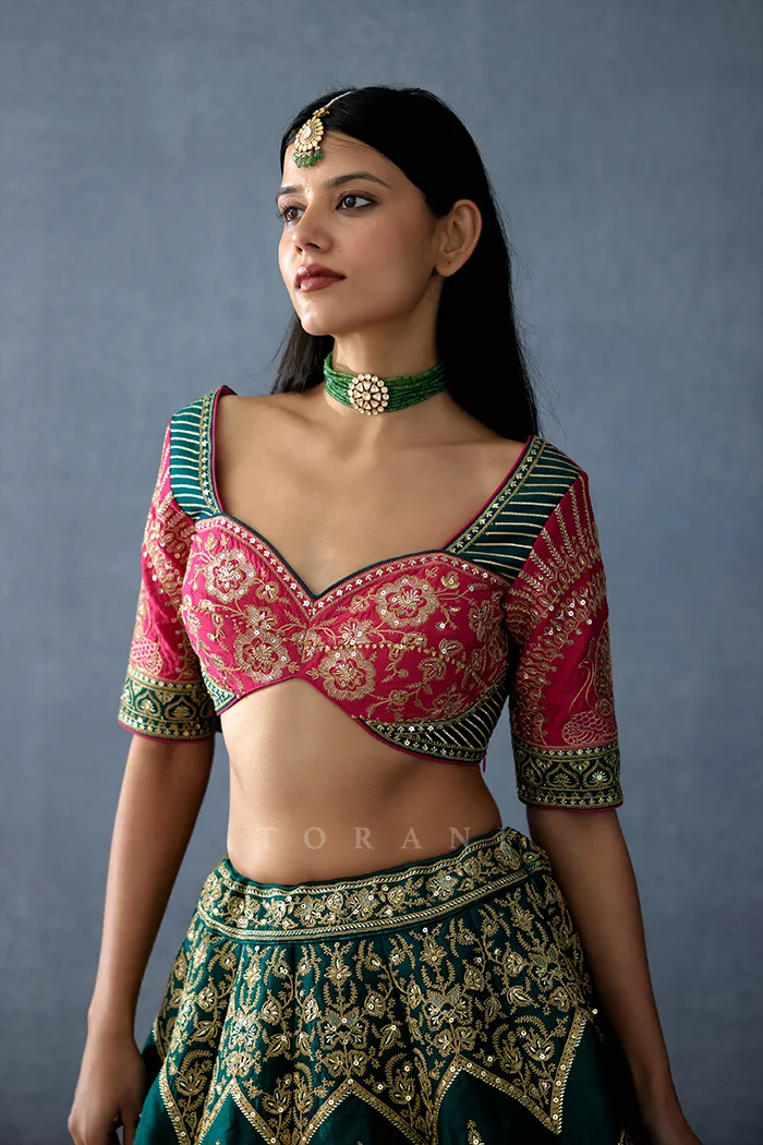 Dahlia Nuri Blouse