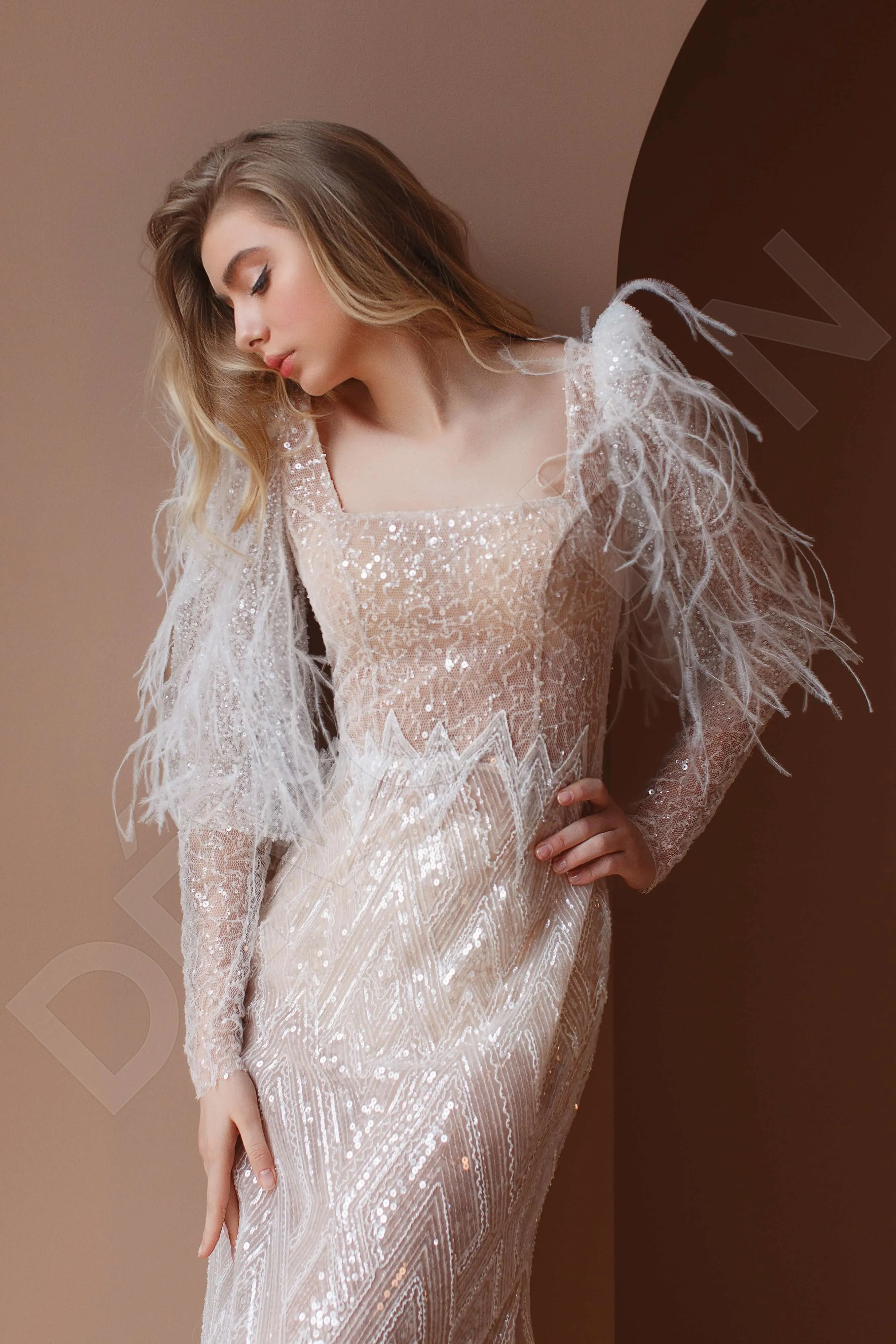 Dia Sheath/Column Square Milk Wedding dress