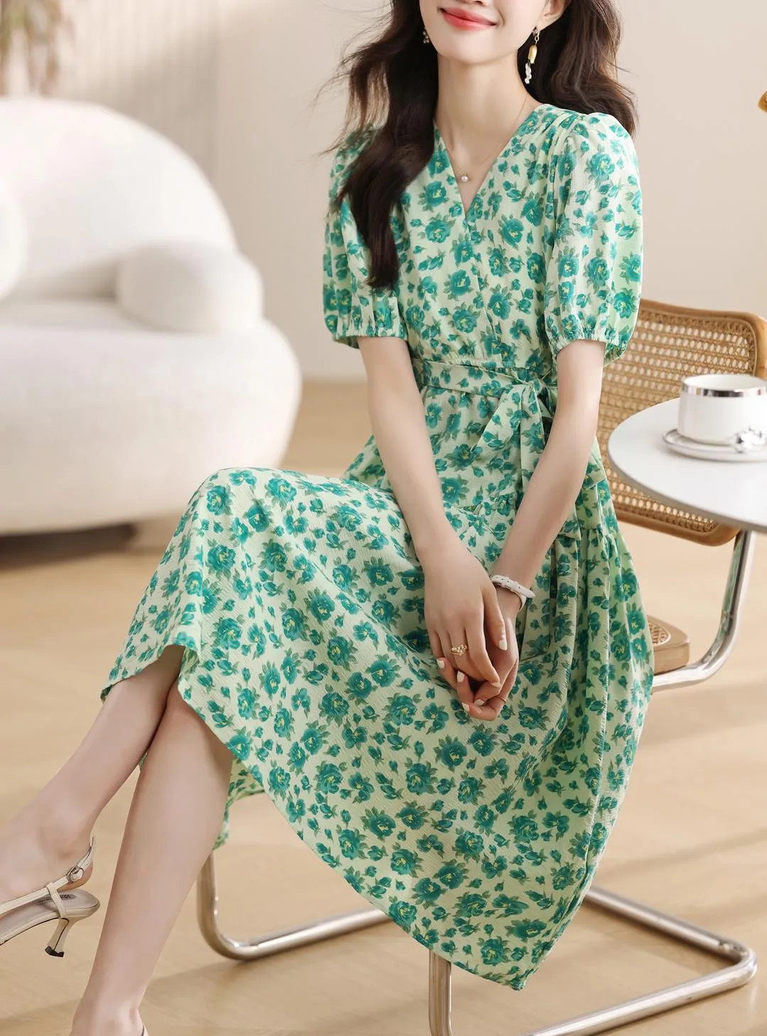 Elegant A-line Elastic-waisted Tea Dress with V-neck and Floral Design