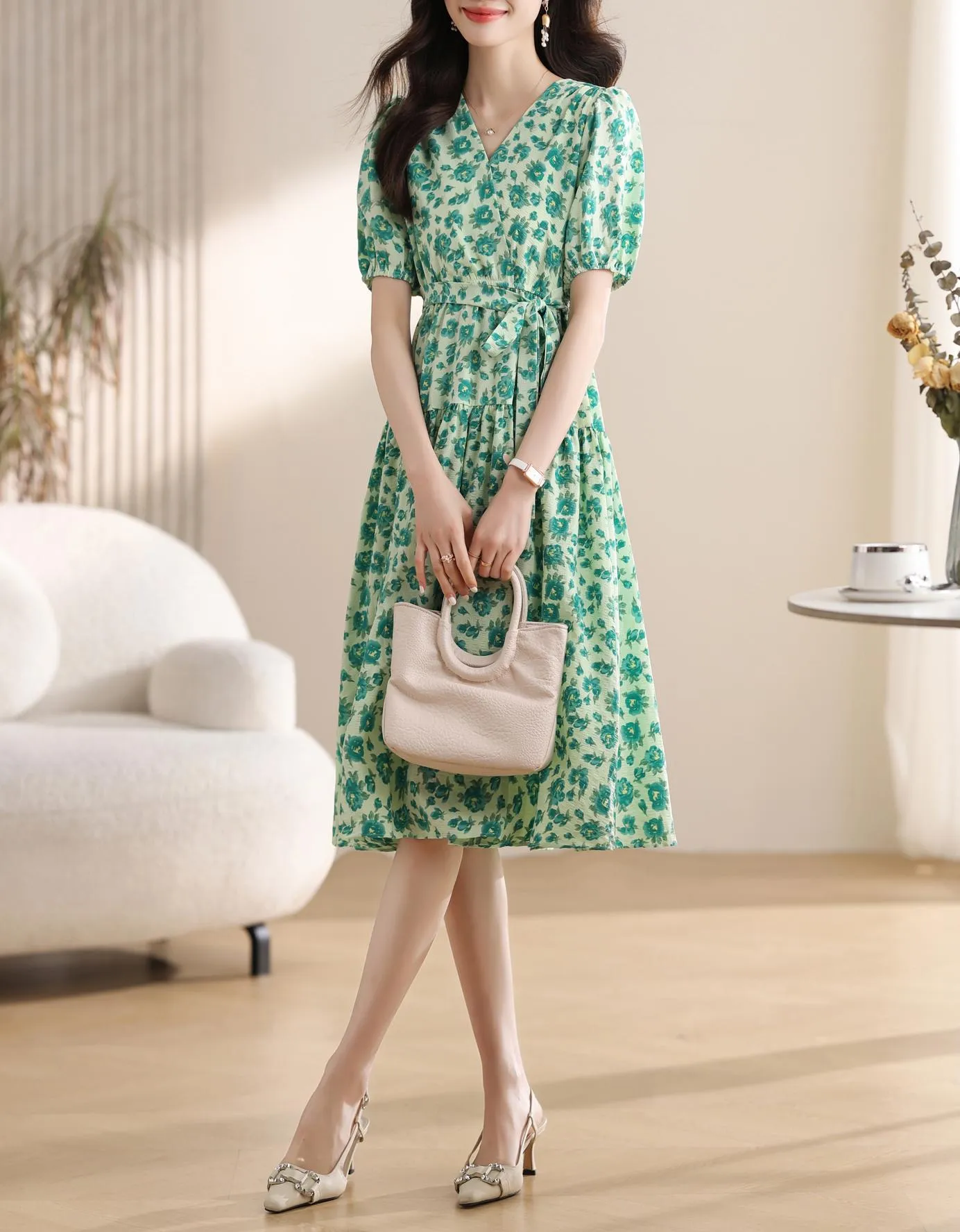 Elegant A-line Elastic-waisted Tea Dress with V-neck and Floral Design