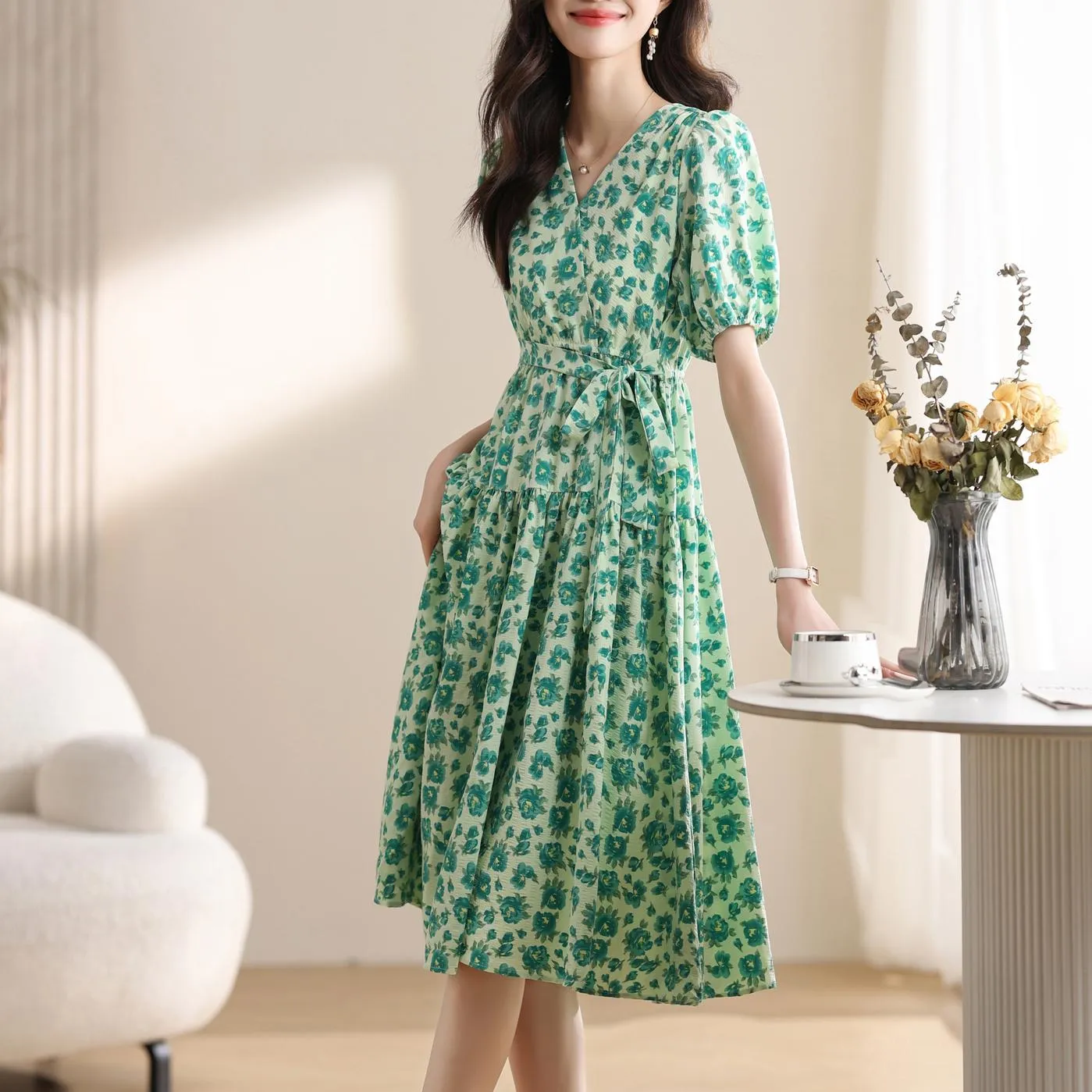 Elegant A-line Elastic-waisted Tea Dress with V-neck and Floral Design
