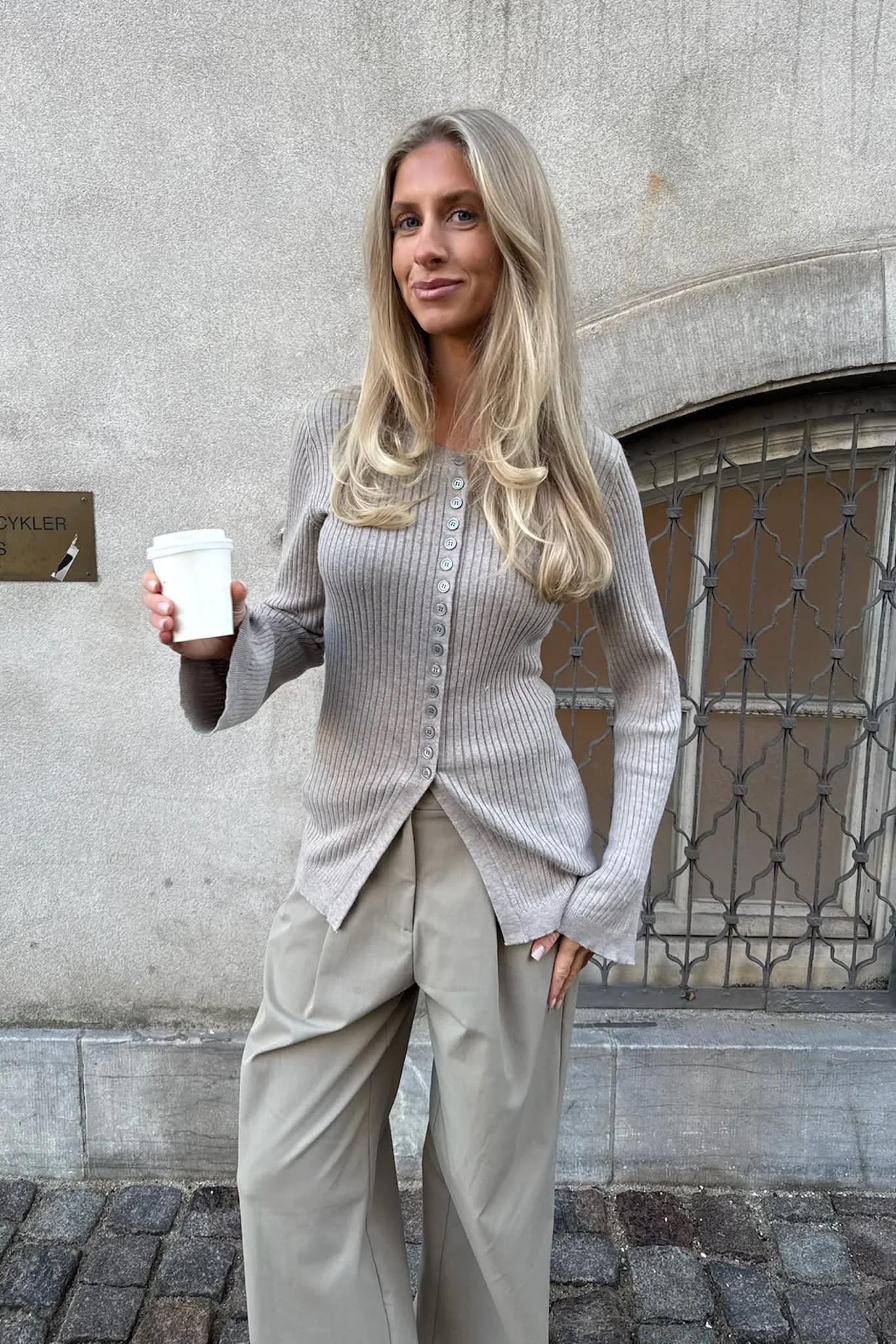 ElmaIC Cardigan - Lysebrun