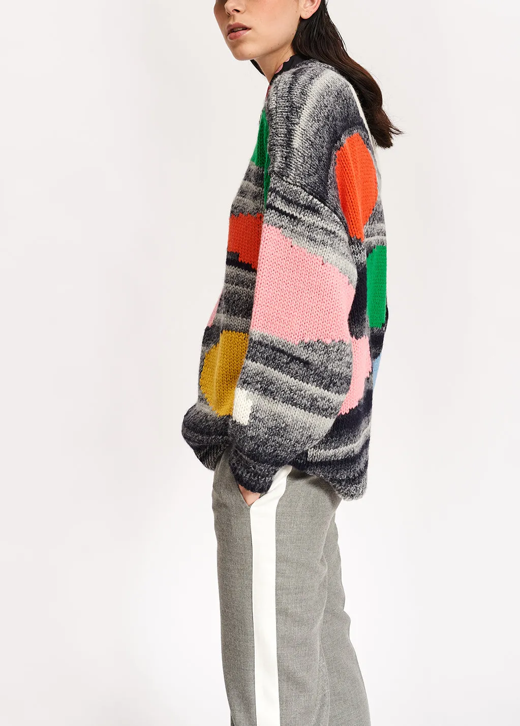 Grey mélange knitted sweater with oversized polka dots