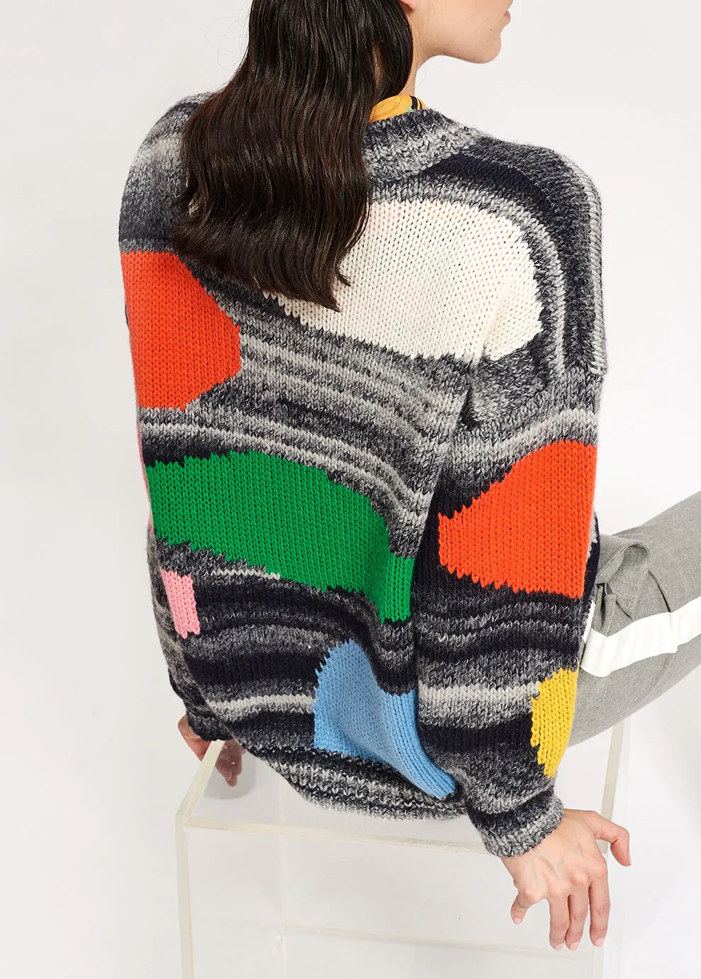 Grey mélange knitted sweater with oversized polka dots