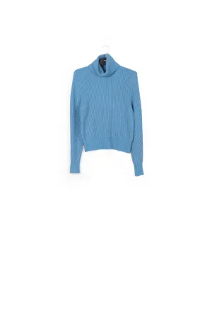 High collar sweater