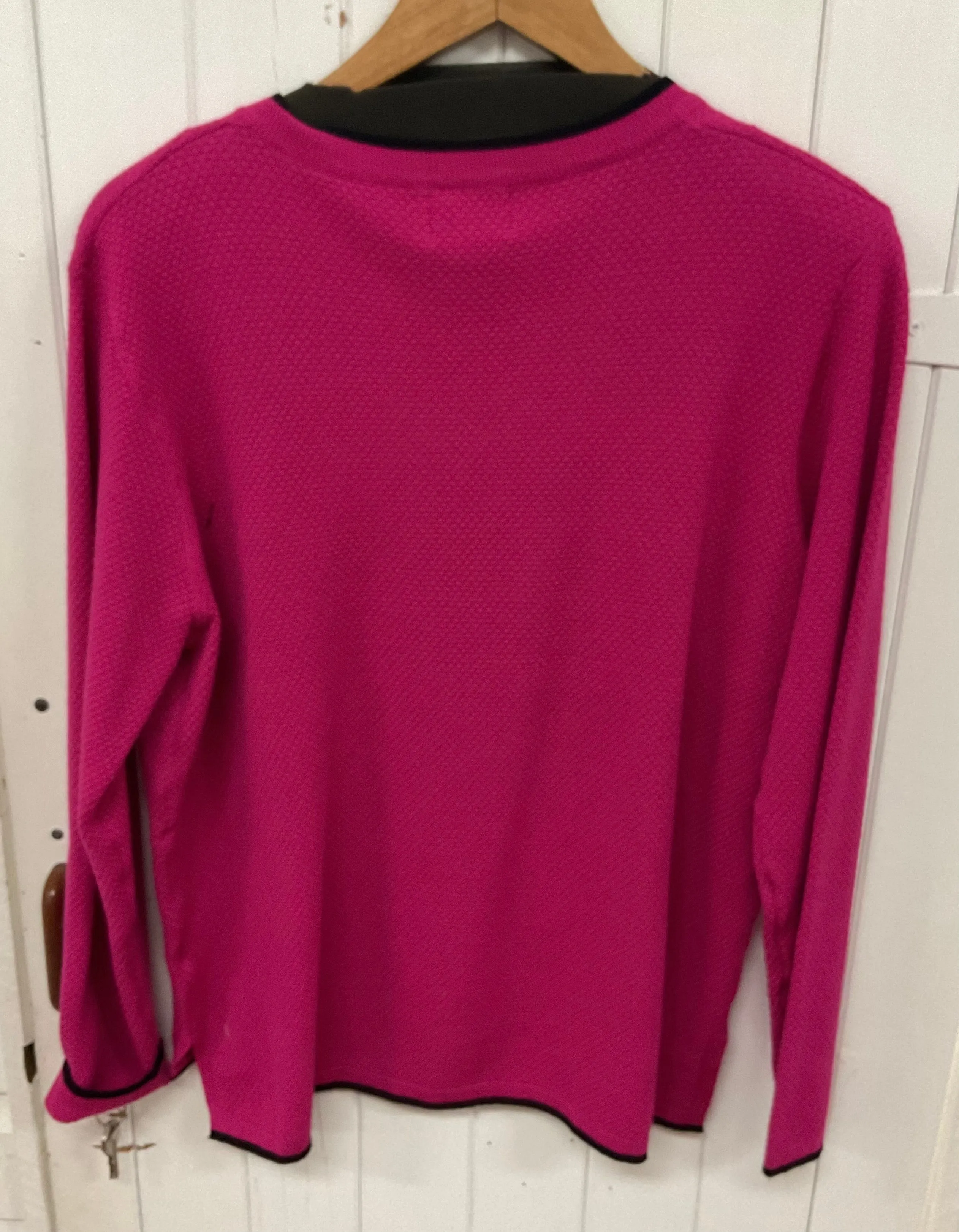 Holly V Neck Jumper In Hot Pink
