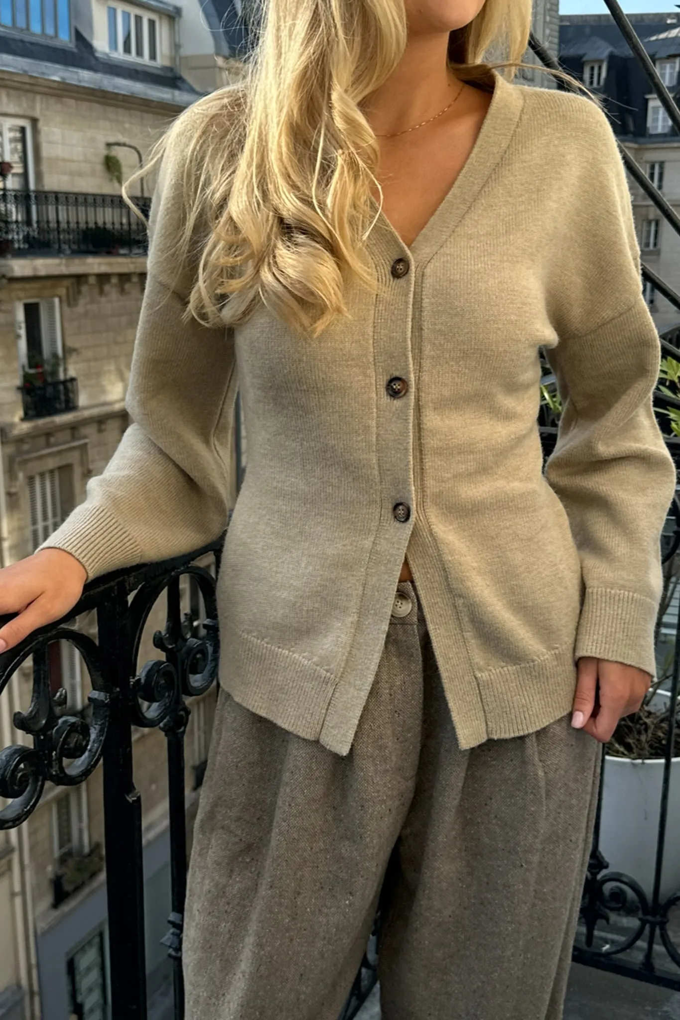 KarmaIC Cardigan - Beige