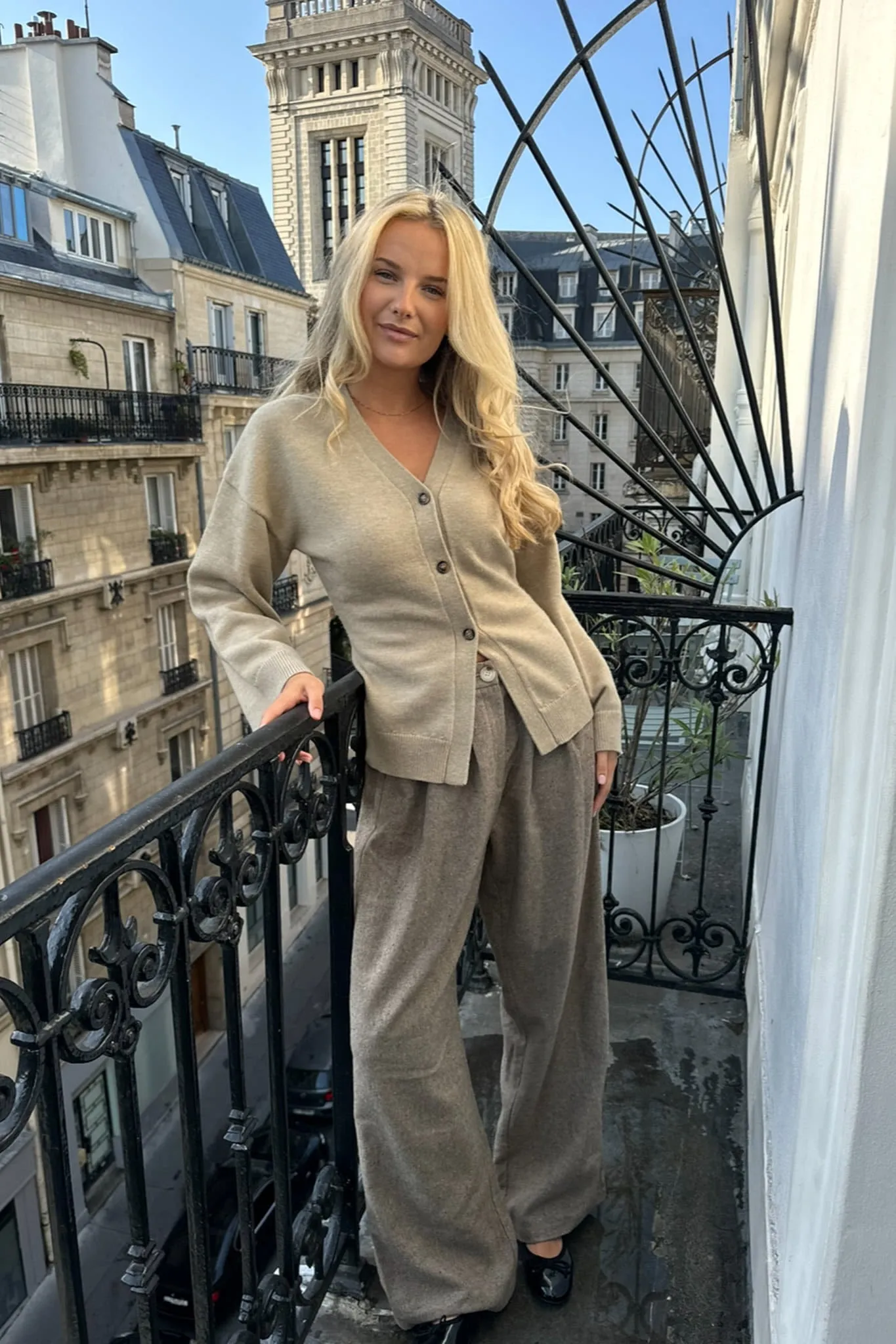 KarmaIC Cardigan - Beige