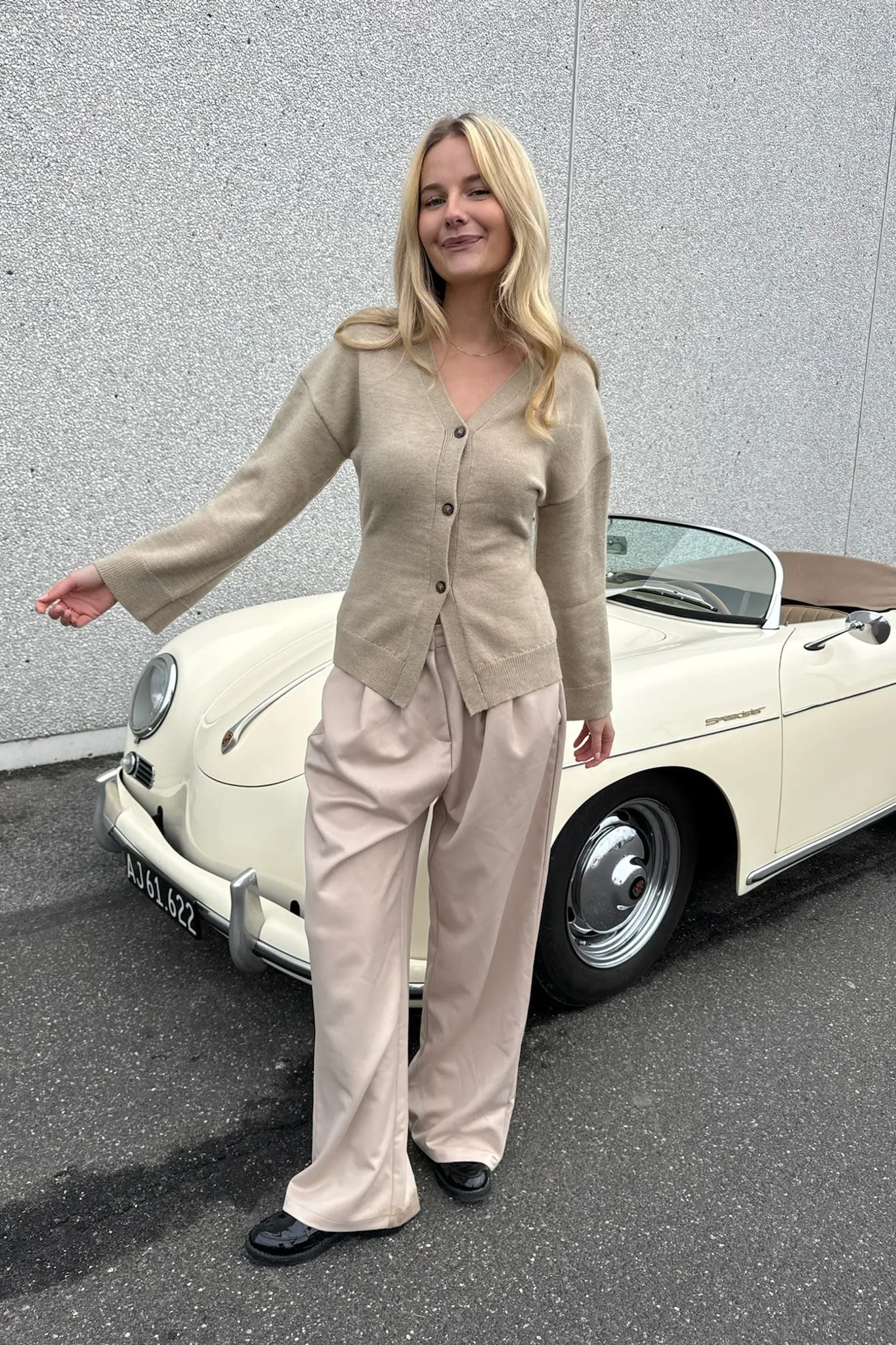 KarmaIC Cardigan - Beige