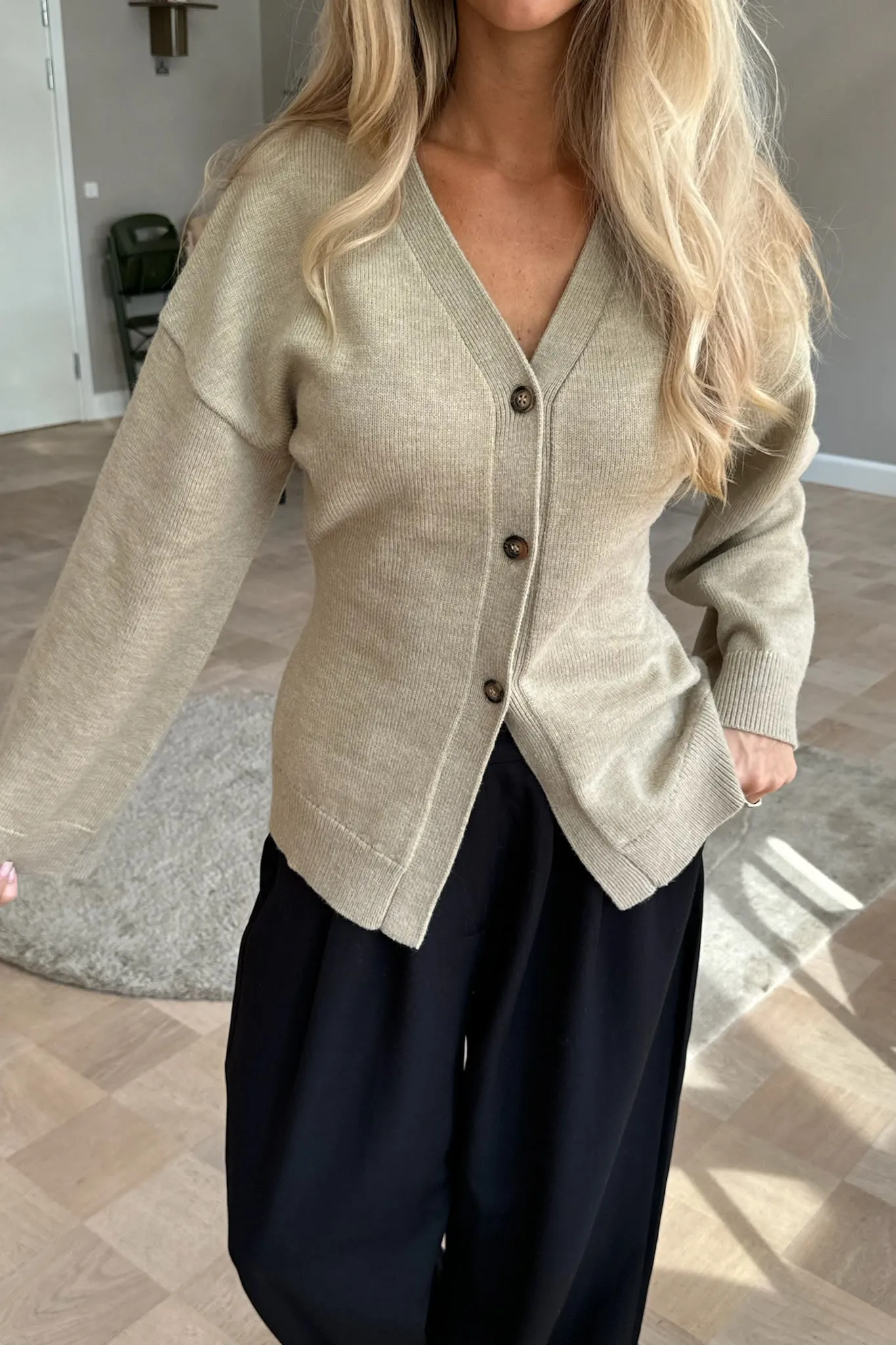 KarmaIC Cardigan - Beige