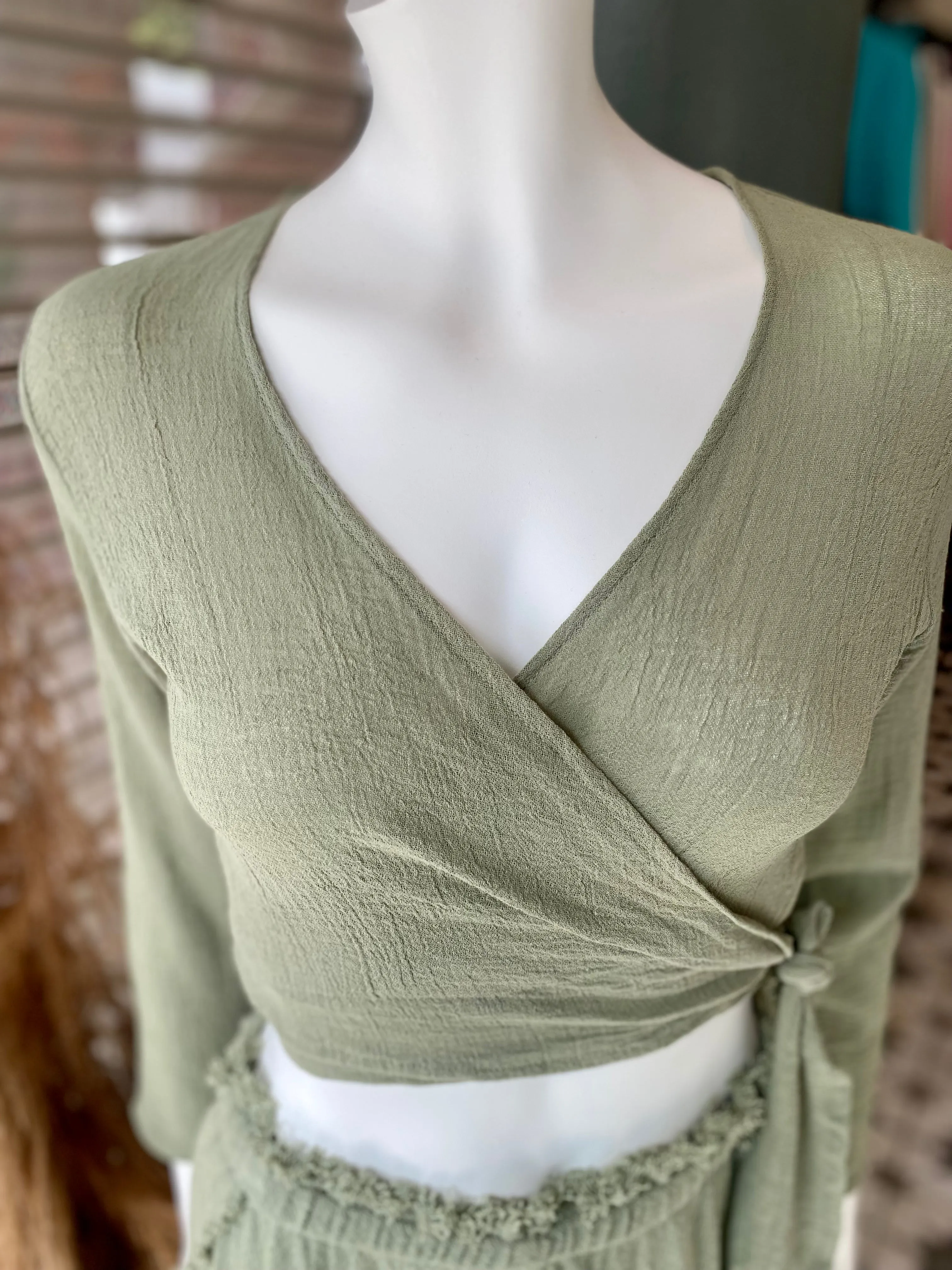 Lahun Wrap Top