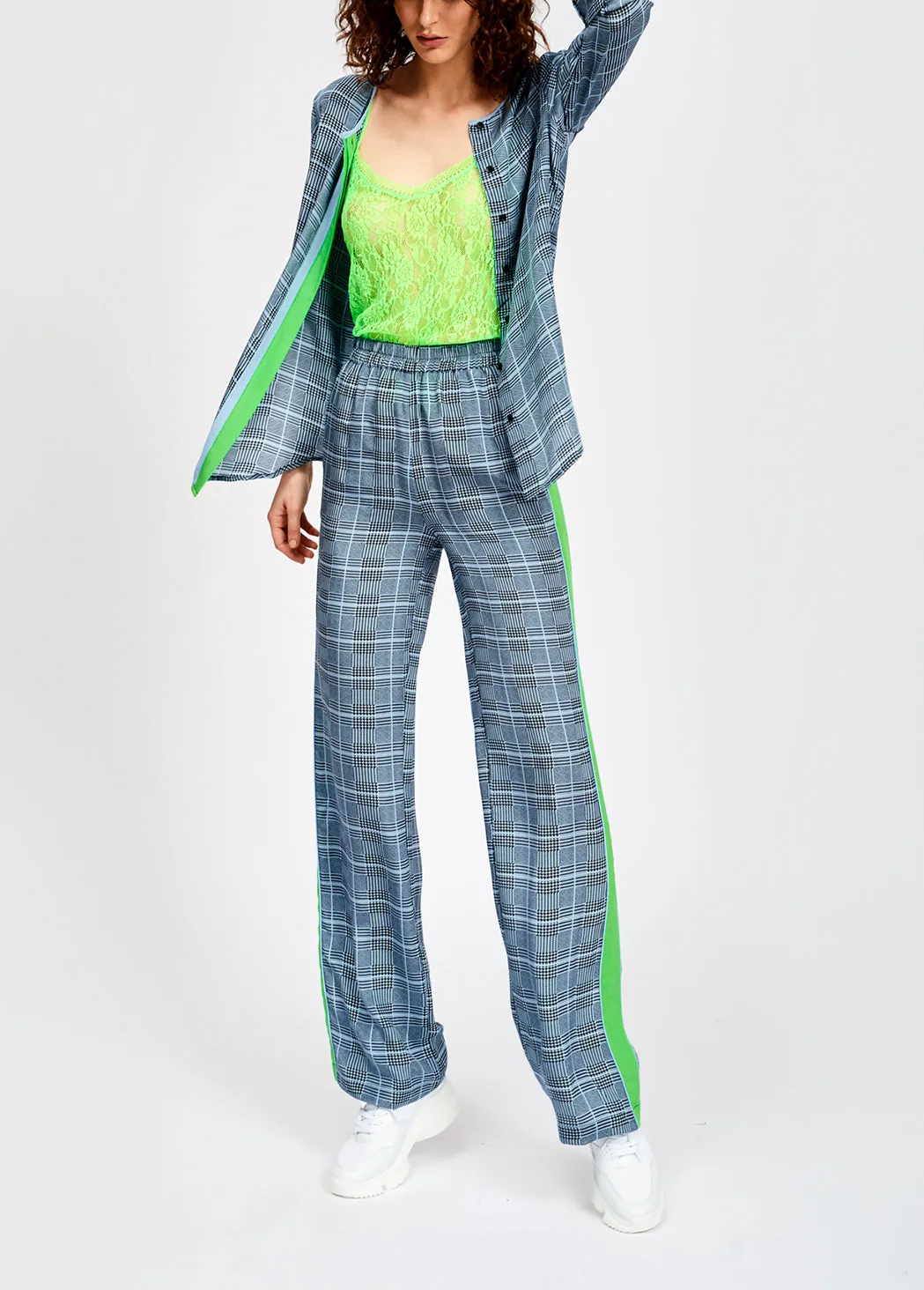 Large check blue print blouse with contrasting stripe