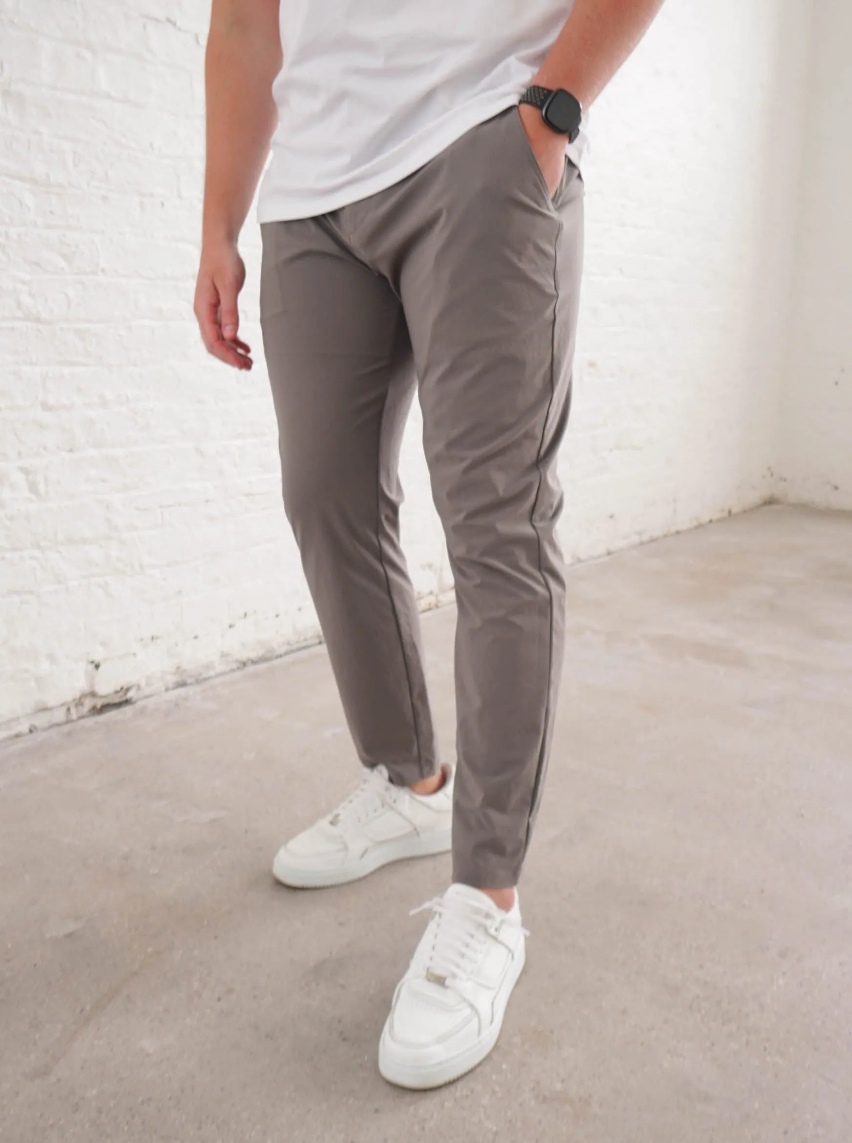 NOAH - ELEGANT STRETCH PANTS