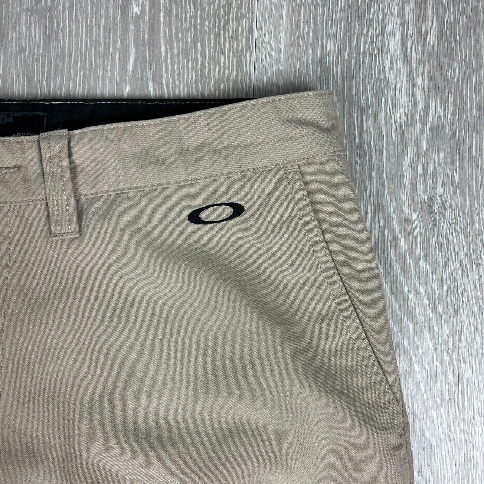 Oakley Mens Beige Chinos Size 36