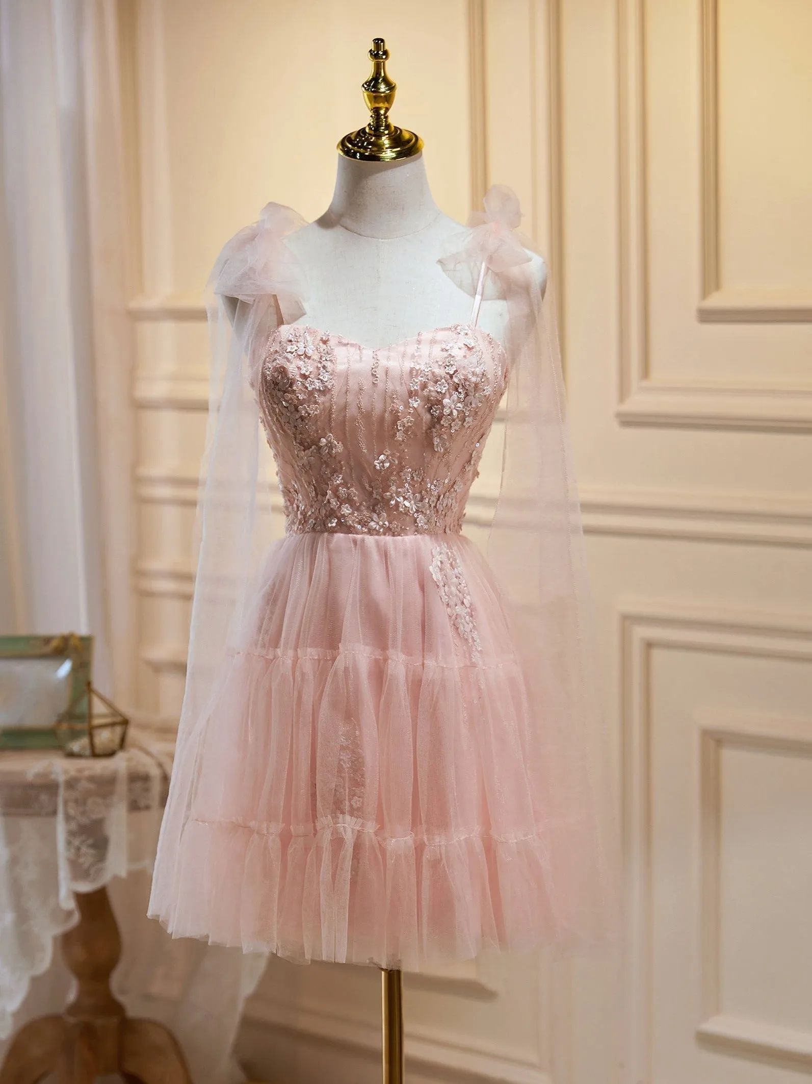 Pink Spaghetti Straps Sweetheart Tulle Homecoming Dresses