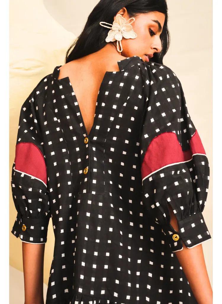 Pipli Shift Dress