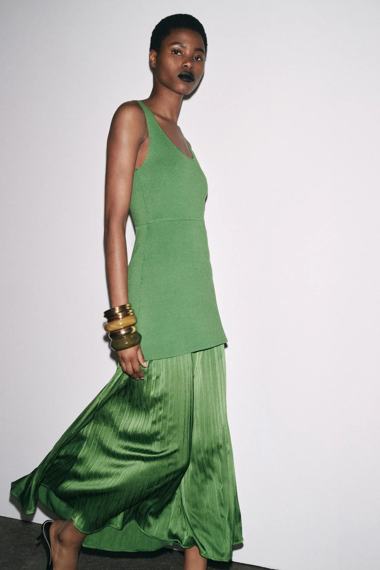 Pleated knit combination dress