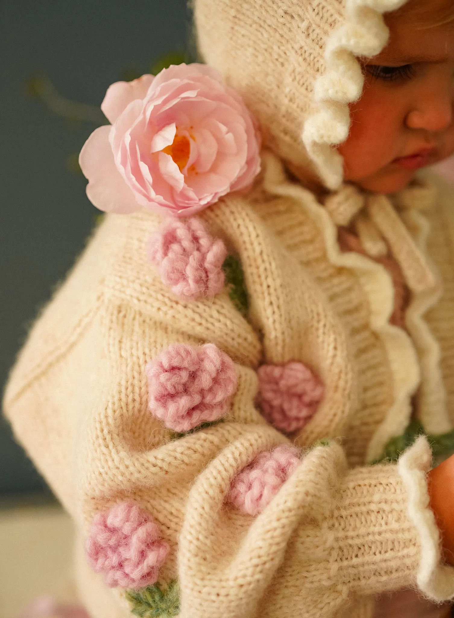Roses cardigan | Wheat
