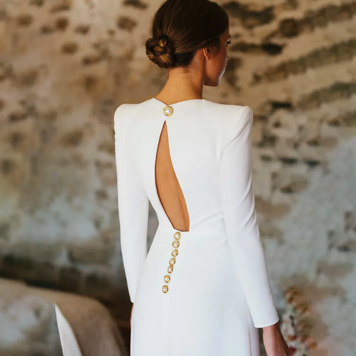 Round Neck Long Sleeves Satin Wedding Dress with Removable Cape Train Keyhole Back Buttons Column Satin Customized Bridal Gowns