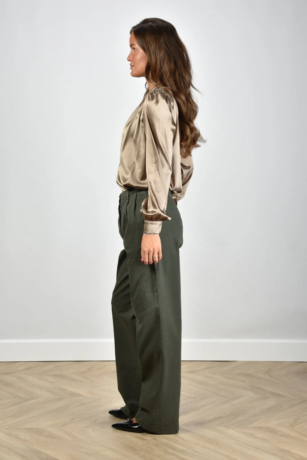 Sage & Ivy blouse Fonda Satin Silk taupe