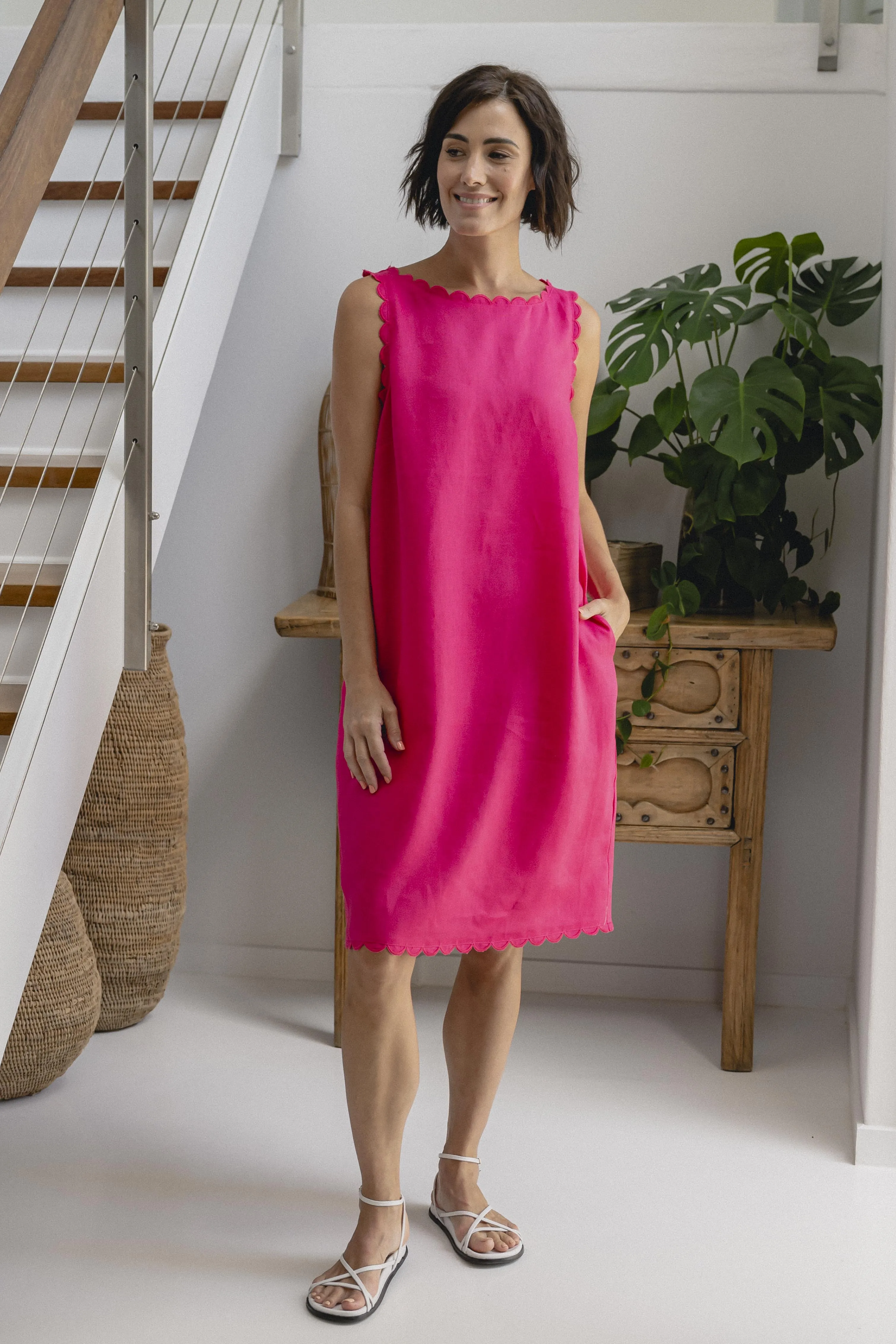 Scallop Edge Shift Dress - Pink
