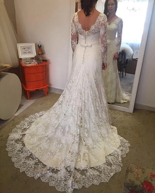 Sexy Long Sleeve Lace Wedding Dresses V-Neck Backless Bridal Wedding Gown New Fashion