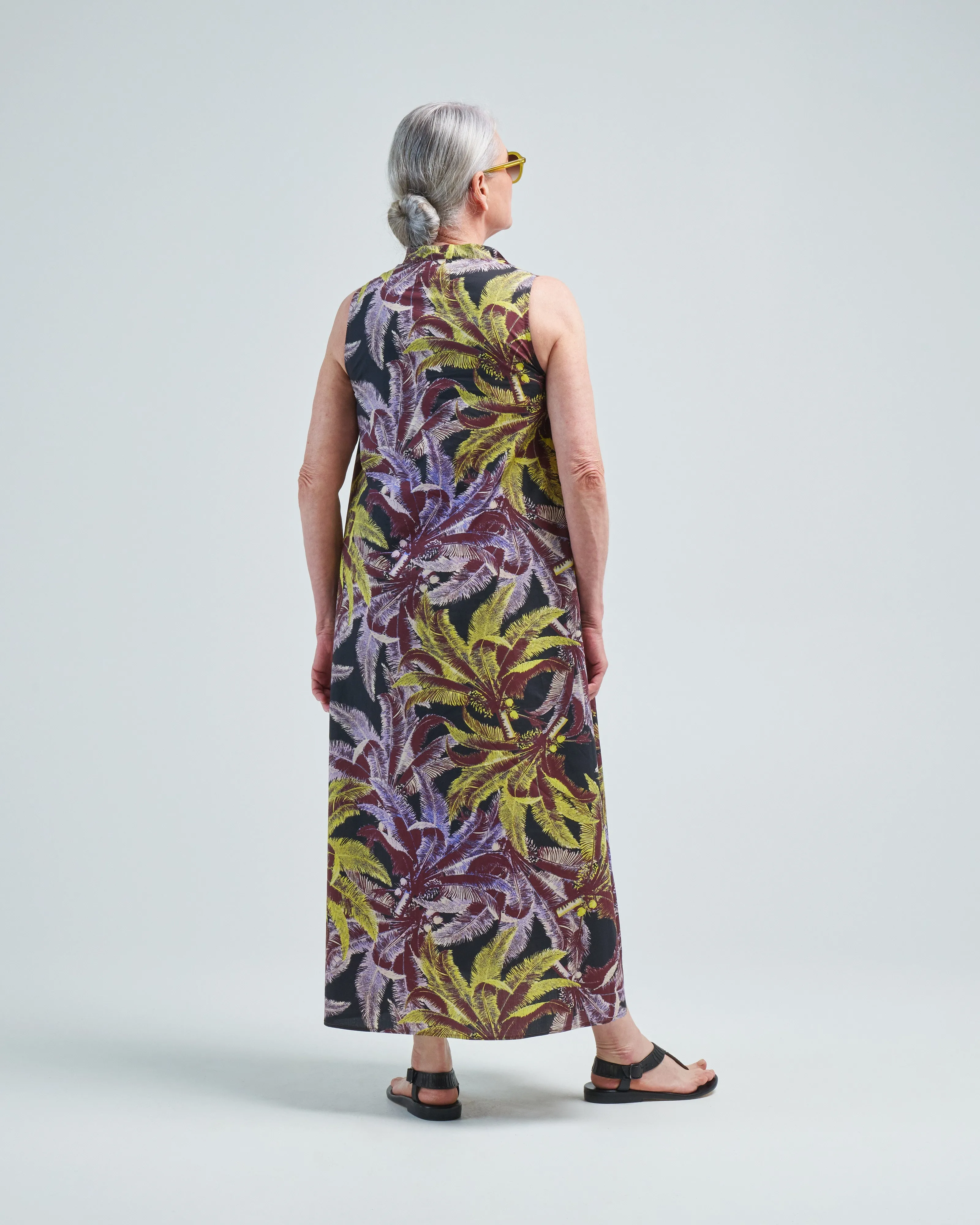 sleeveless printed dress