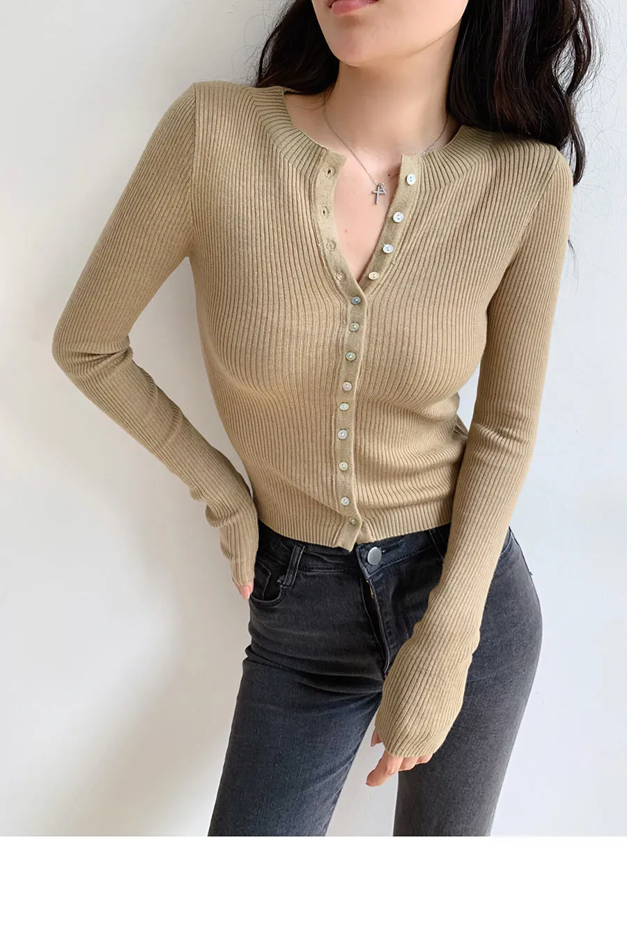 Slim button-down wool sweater