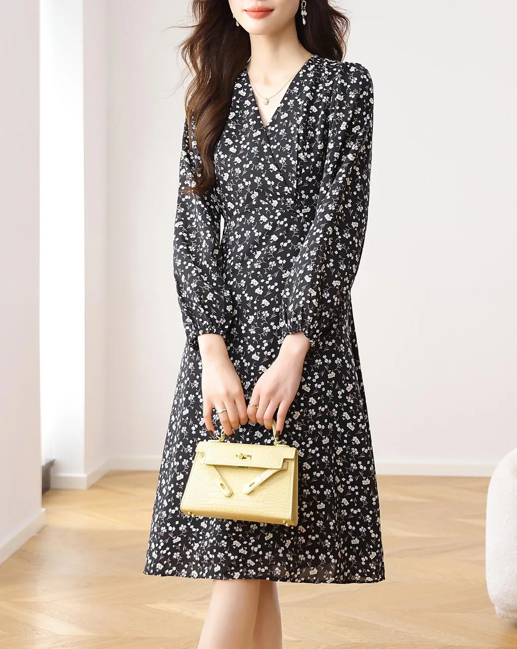 Stunning V-Neck Black Tea Tea Dress with Floral Design