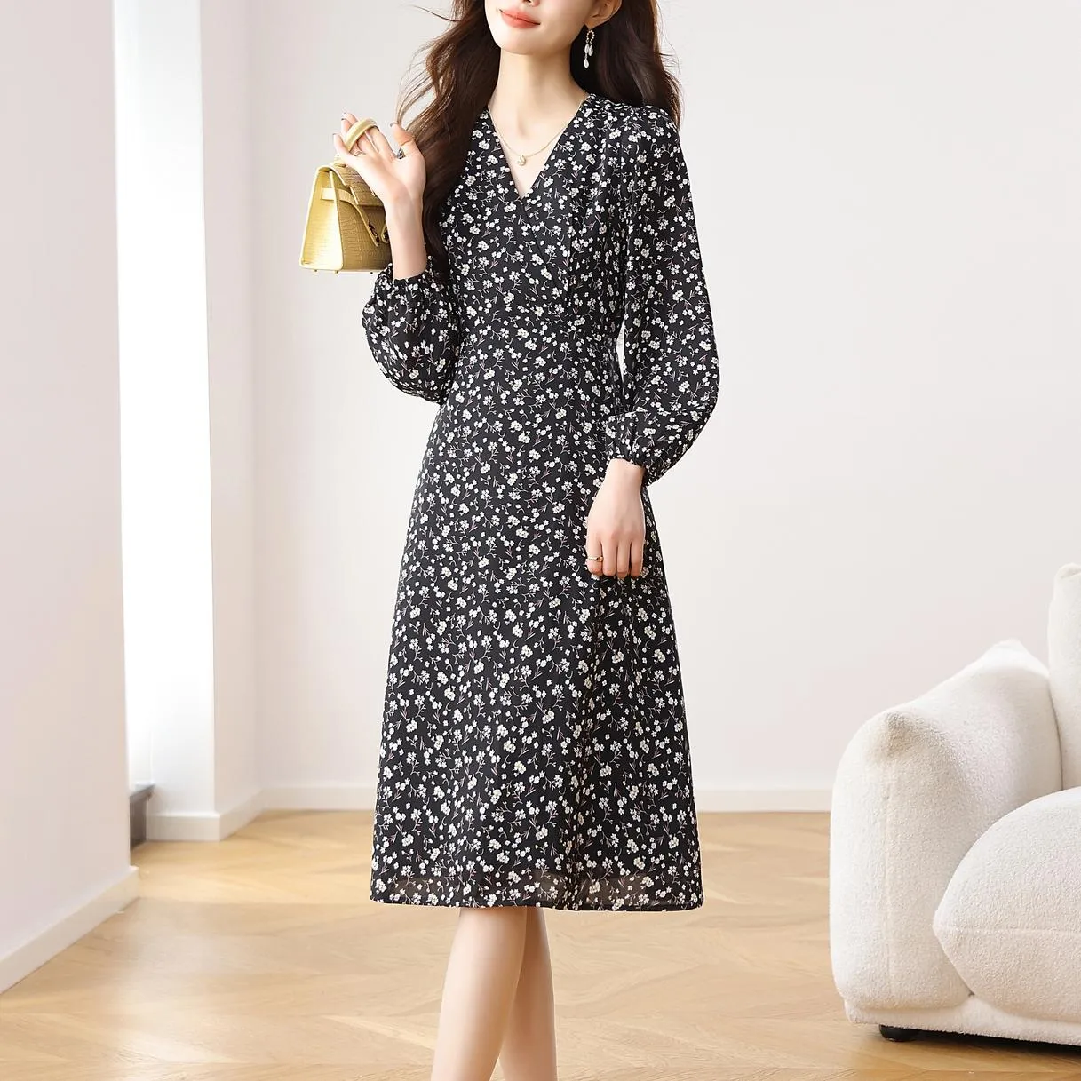 Stunning V-Neck Black Tea Tea Dress with Floral Design