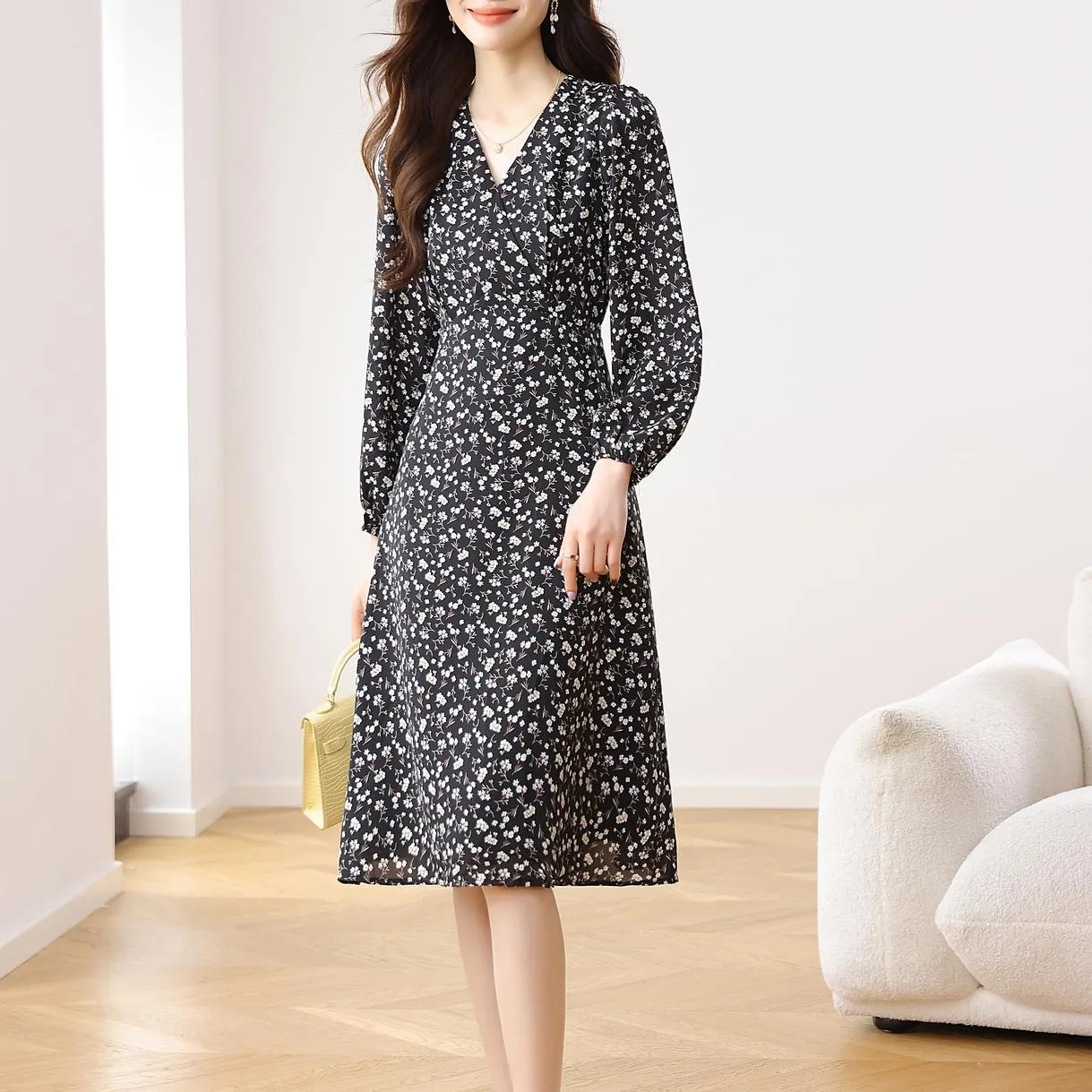 Stunning V-Neck Black Tea Tea Dress with Floral Design