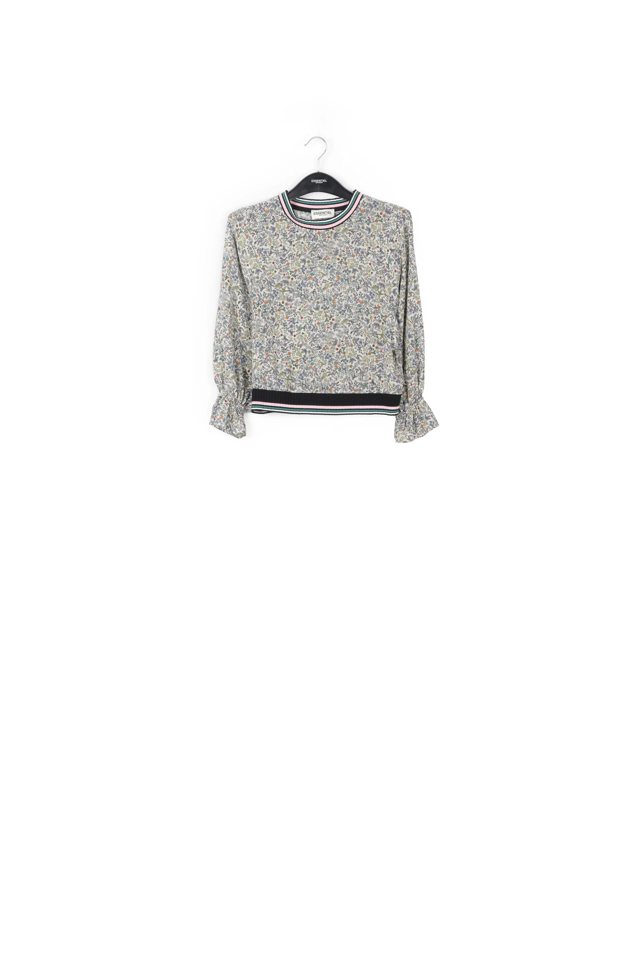 Top with frilled sleeves