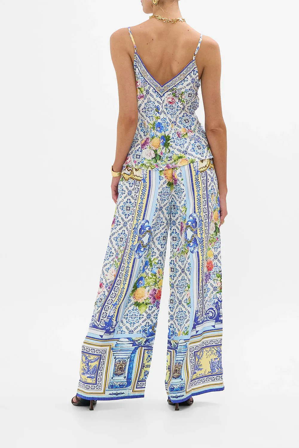 V Neck Cami - The Wall to Wall Wonders