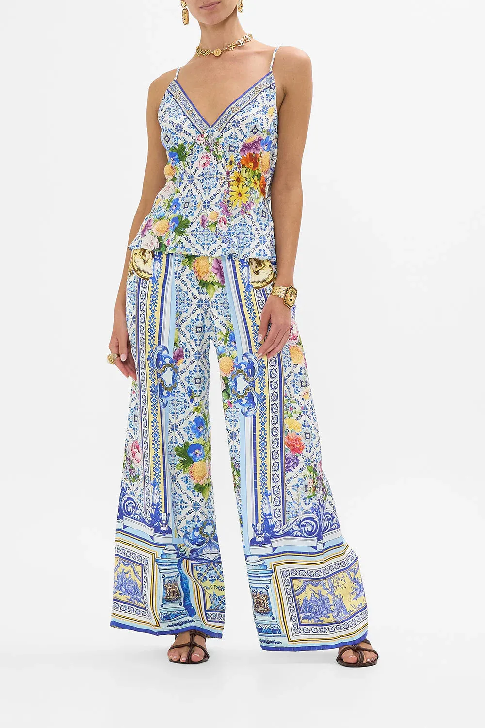 V Neck Cami - The Wall to Wall Wonders