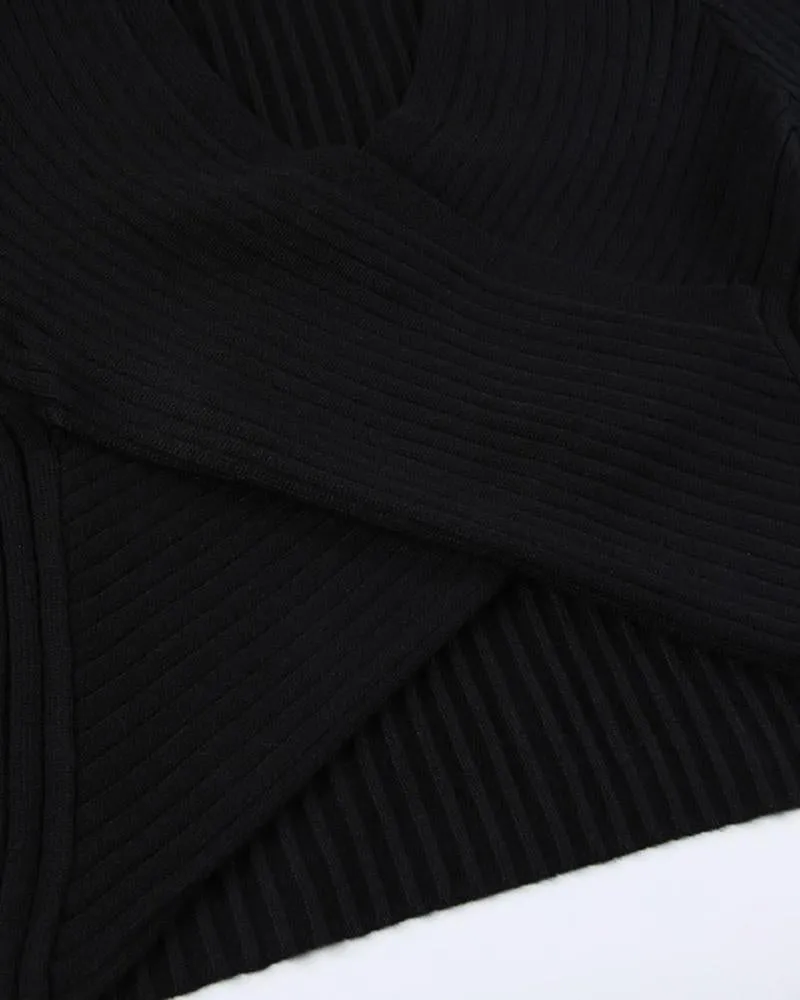 V-Neck Tight-Fit Knitted Top