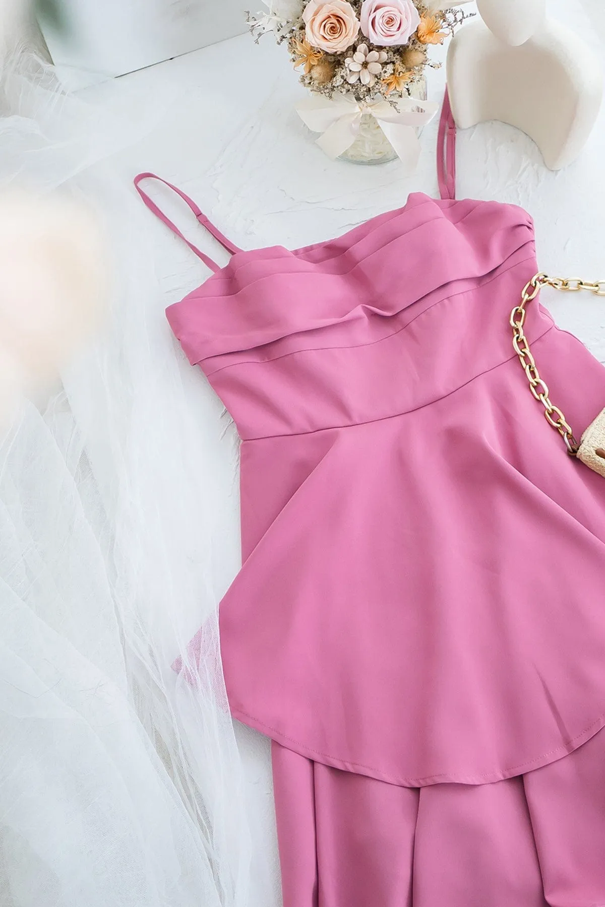 VERIA TIER DRESS IN MAGENTA