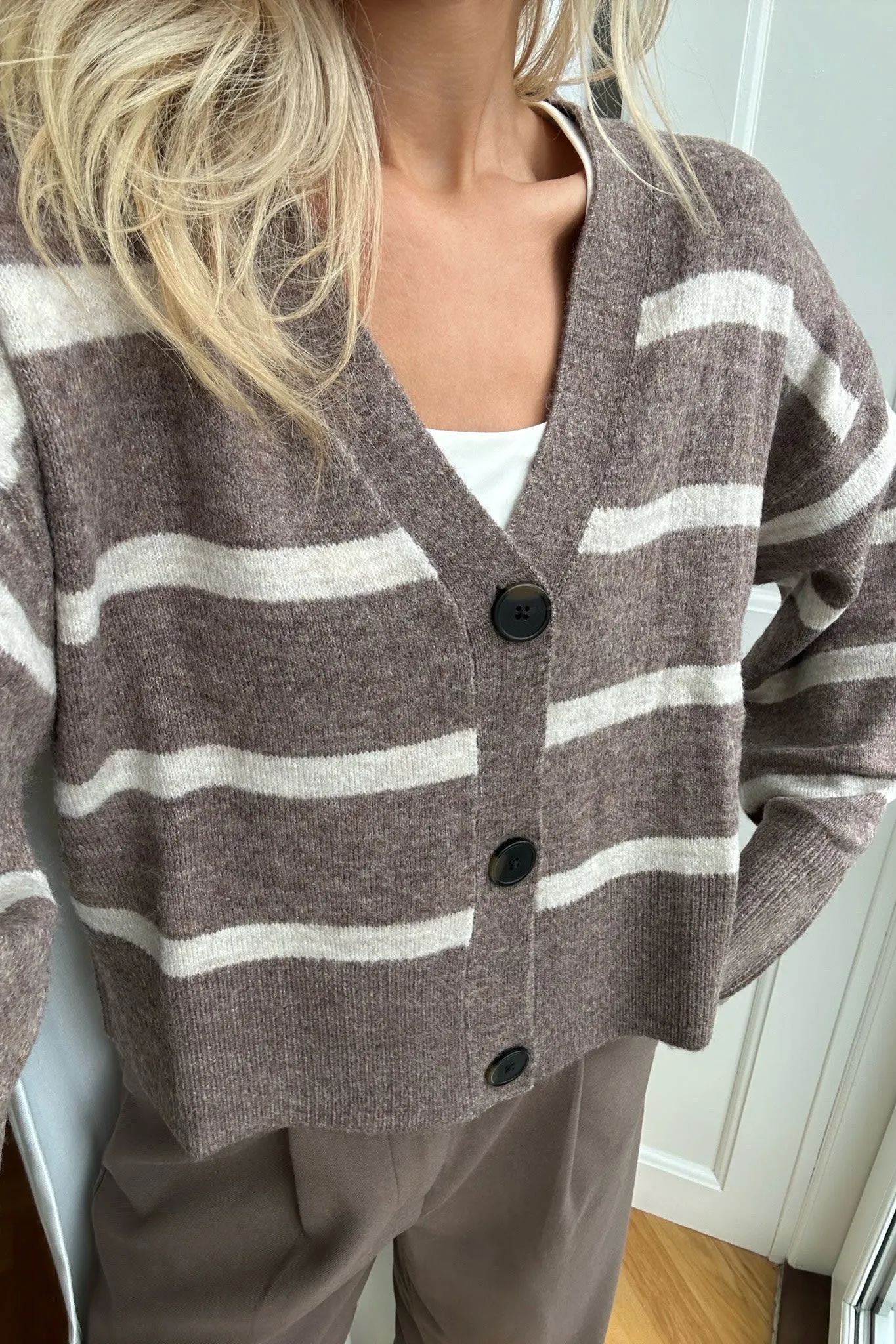 VMLefile Cardigan - Mørkebrun Beige Stribet