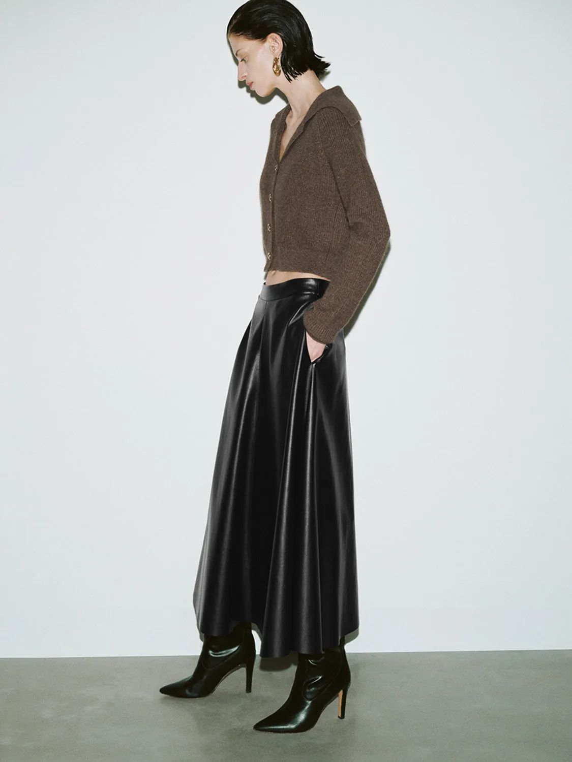 Wide Lapel Knitted Cardigans