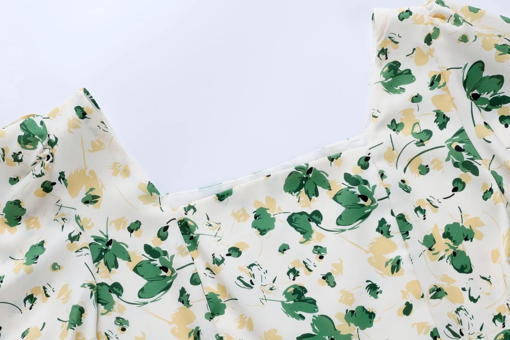Women's Calf-length Chiffon Tea Dress with Charming Floral Design