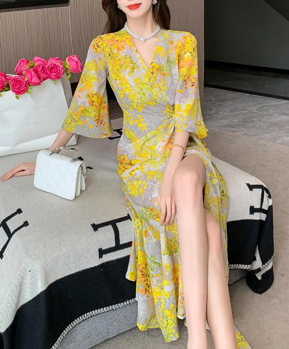 Women's Mid-Length Floral Print Tea Dress with Tie Detail
